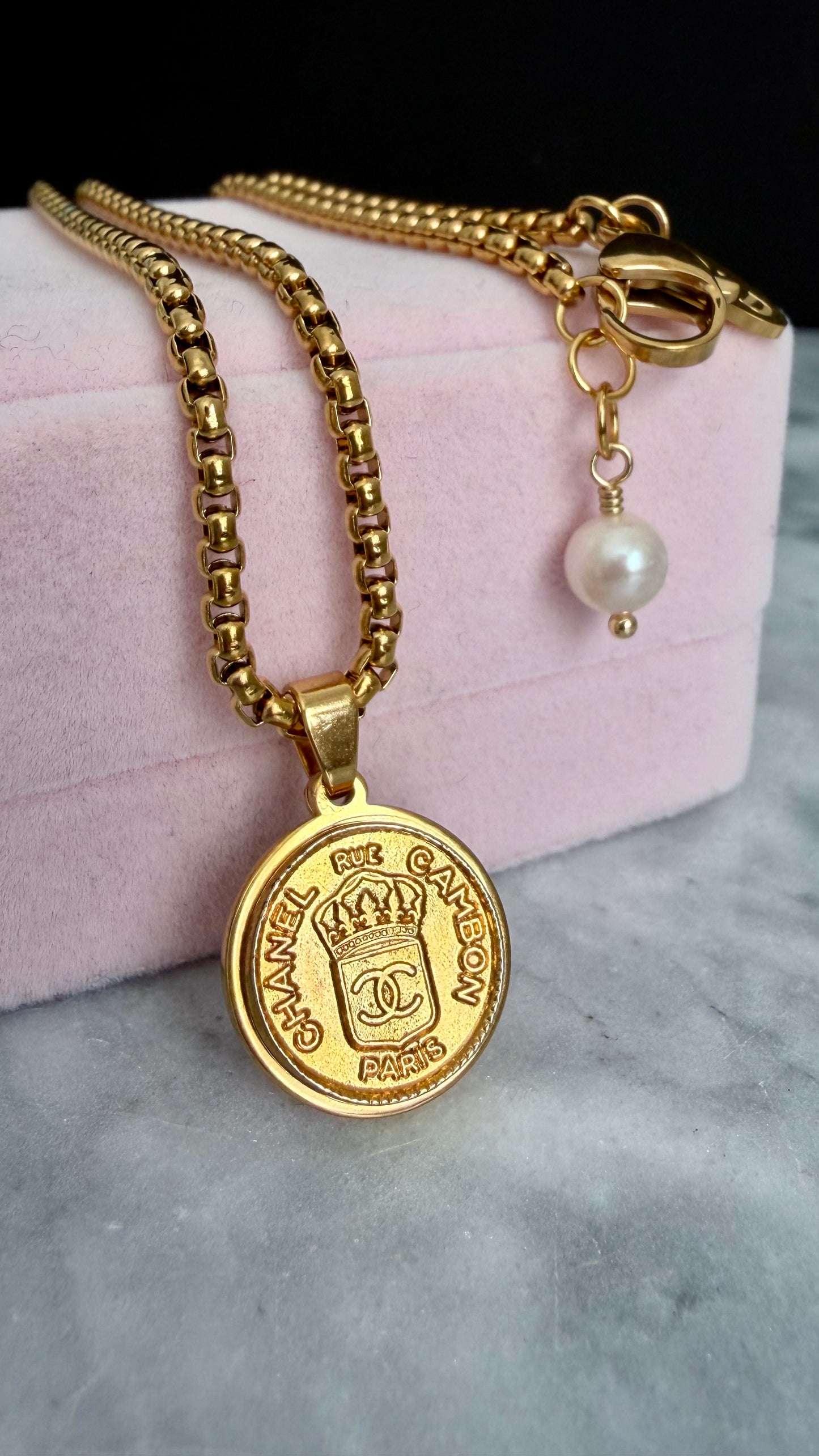 ✨Extremely rare Authentic Reworked gold Crown Button Necklace