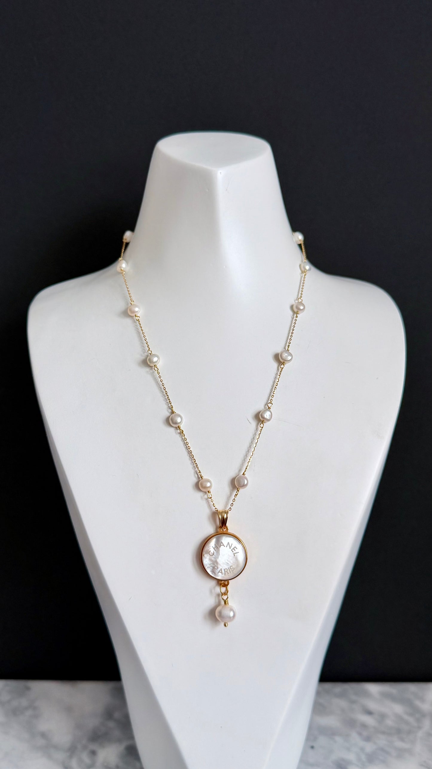 🤍 One of a kind delicate Authentic Reworked button necklace