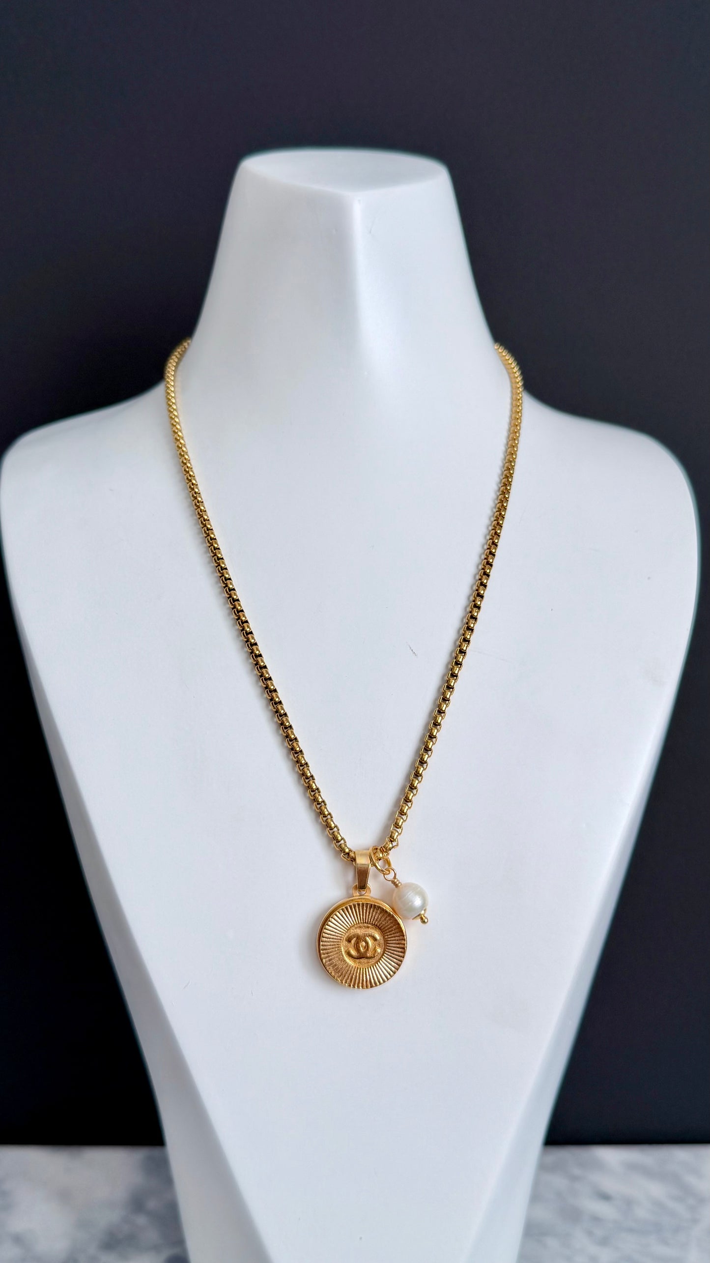❤️ EXTREMELY RARE reworked button necklace