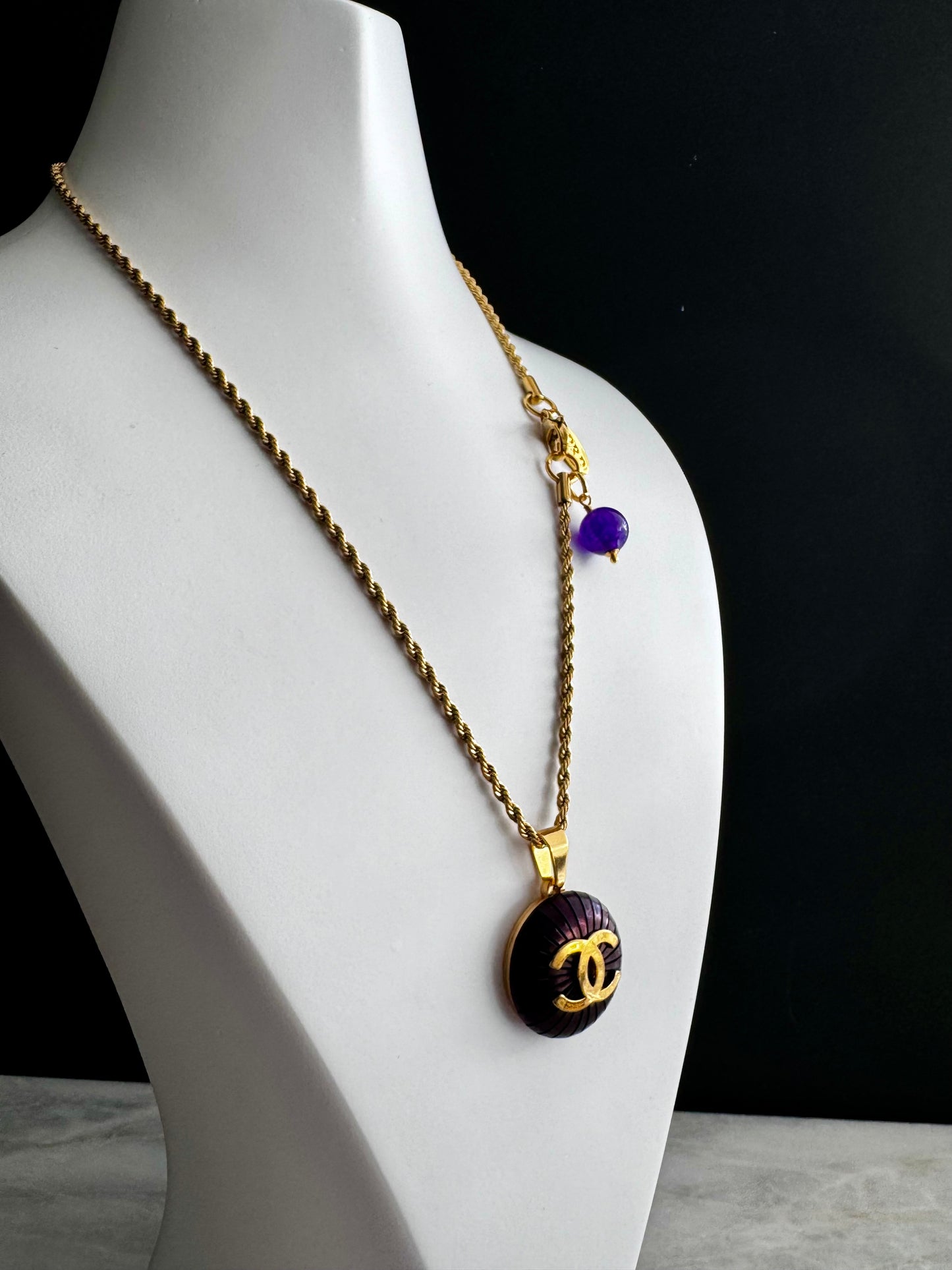 🍆 EXTREMELY RARE reworked button necklace