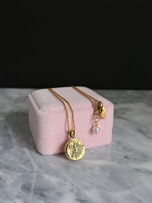 ✨RARE Vintage Authentic button Necklace