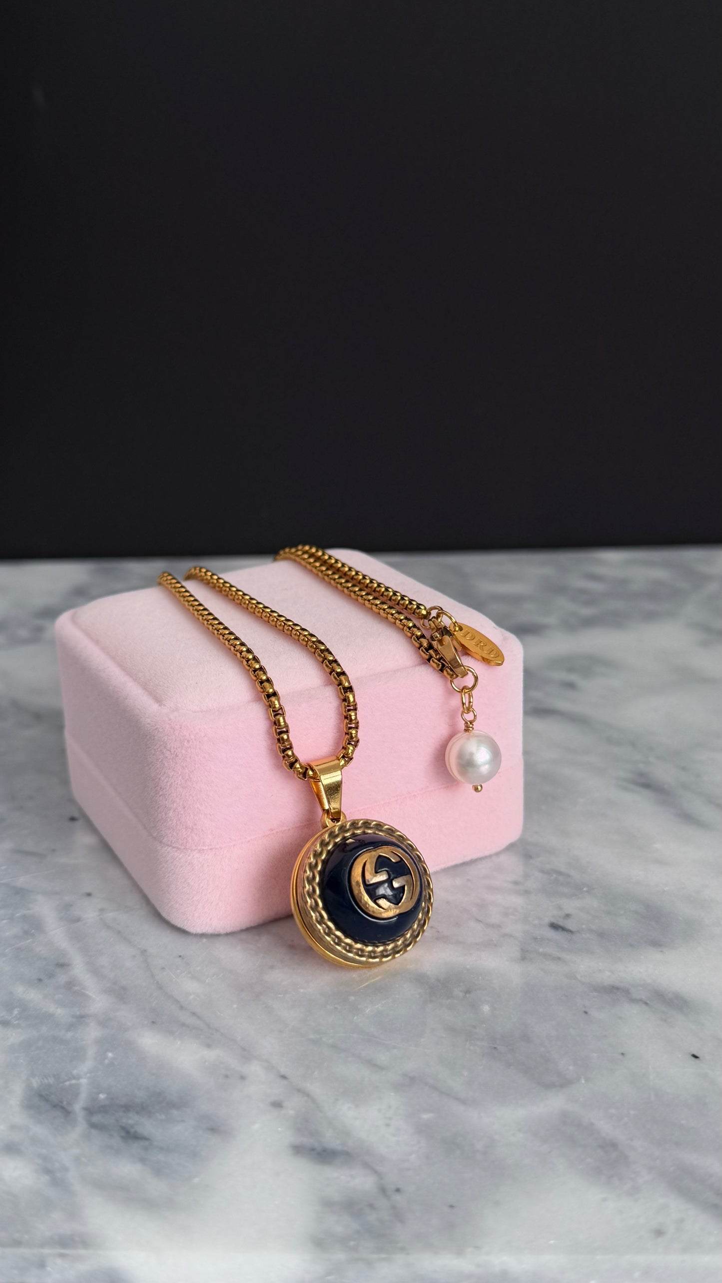 Vintage Gold Gucci charm chain necklace • high quality