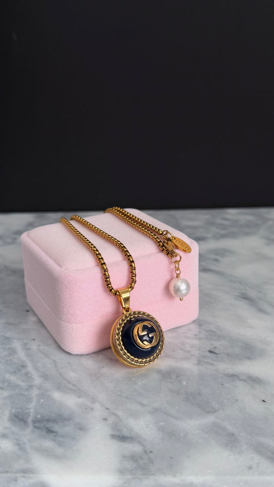 Vintage Gold Gucci charm chain necklace • high quality