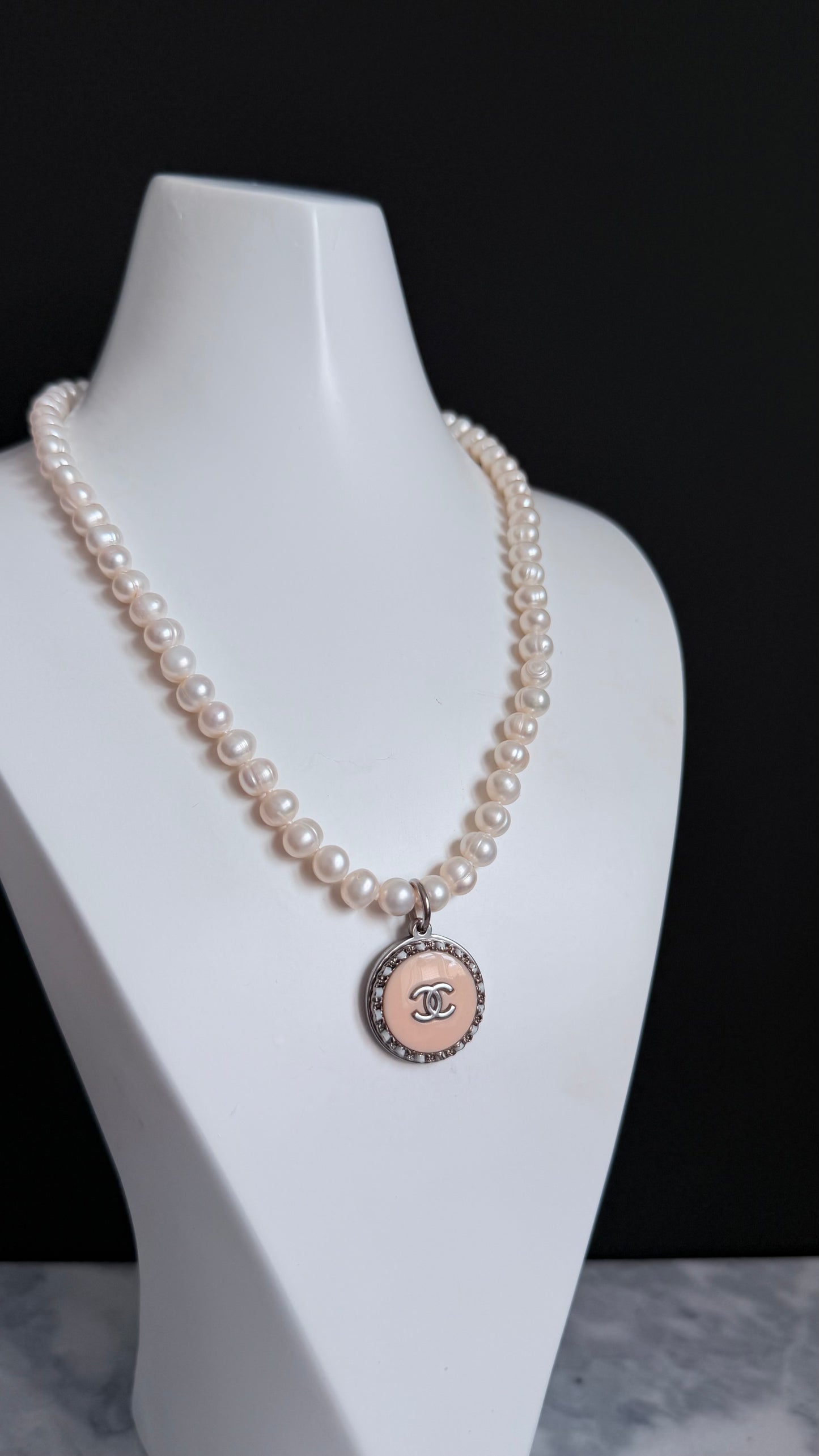 🤍 ONE OF A KIND - Authentic Button genuine pearl Necklace