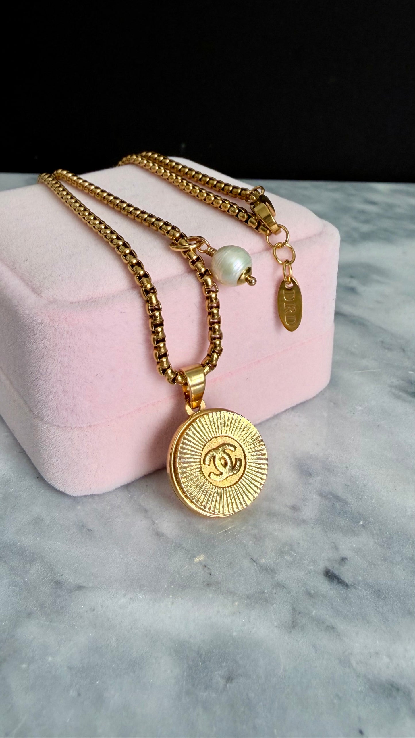 ❤️ EXTREMELY RARE reworked button necklace