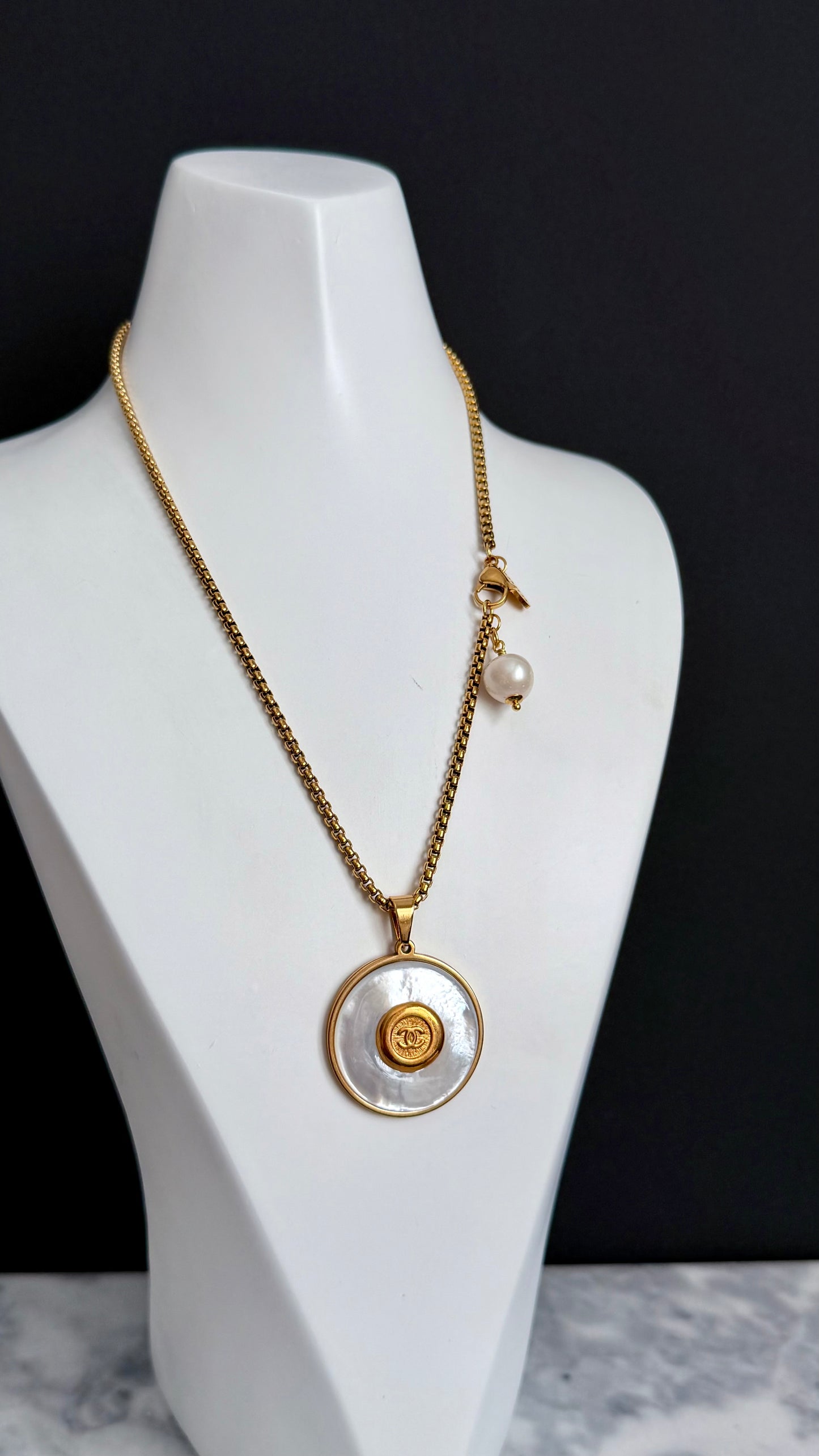 SUPER RARE Large MOTHER OF PEARL and Vintage Authentic reworked Gold button Necklace