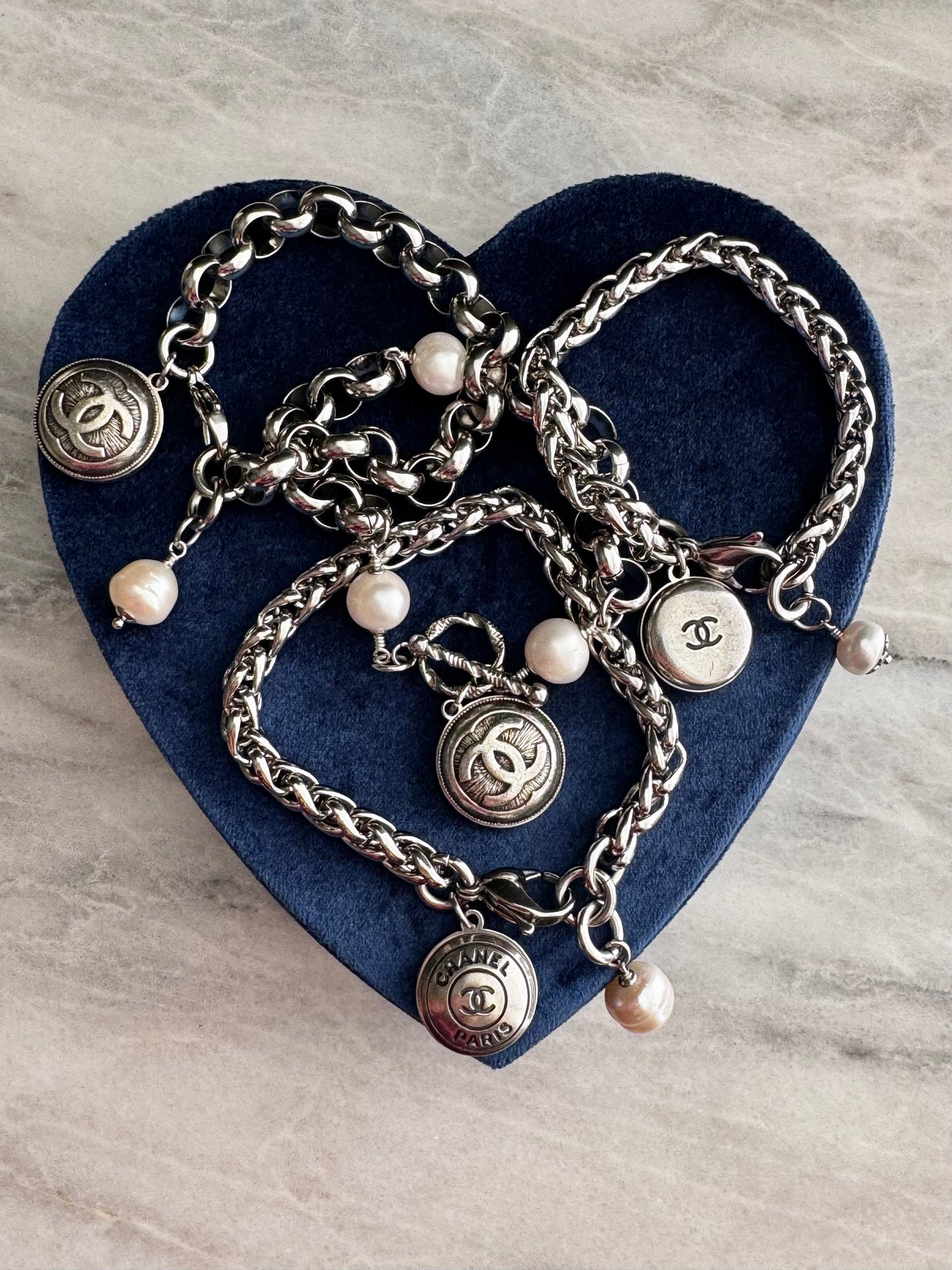 ✨ONE OF A KIND silver reworked button bracelet • rolo chain