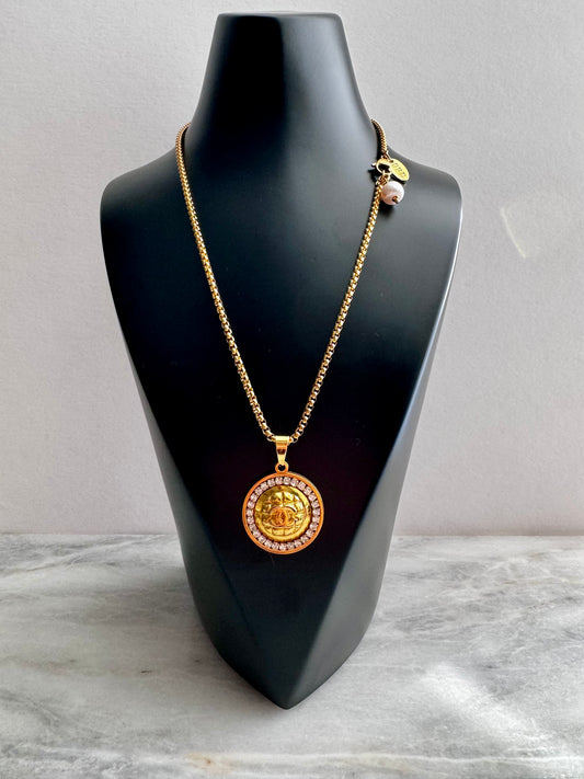 ✨SUPER RARE Large Vintage Authentic reworked Gold button Necklace