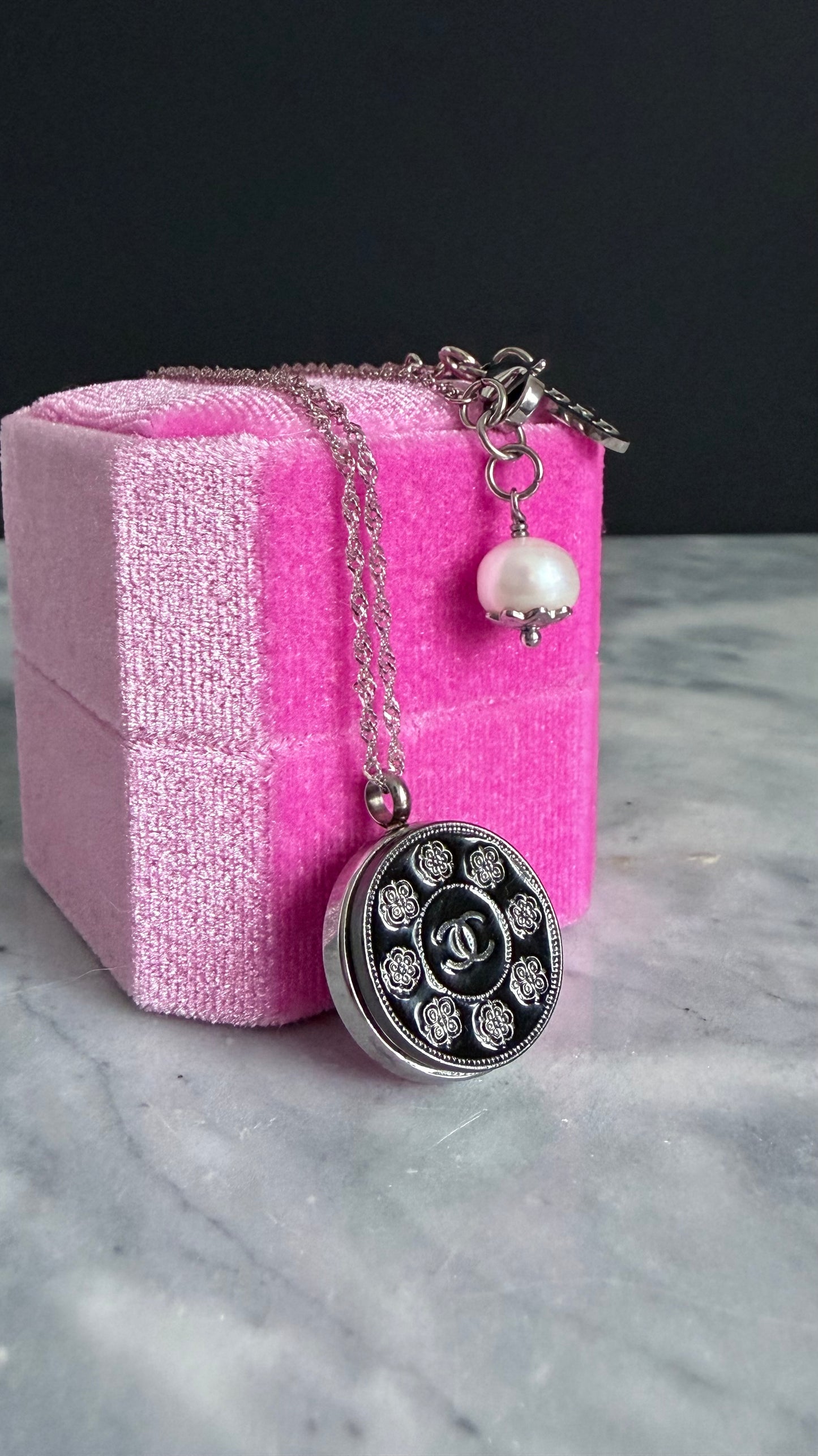 🖤 Reworked Authentic button necklace with sterling silver chain