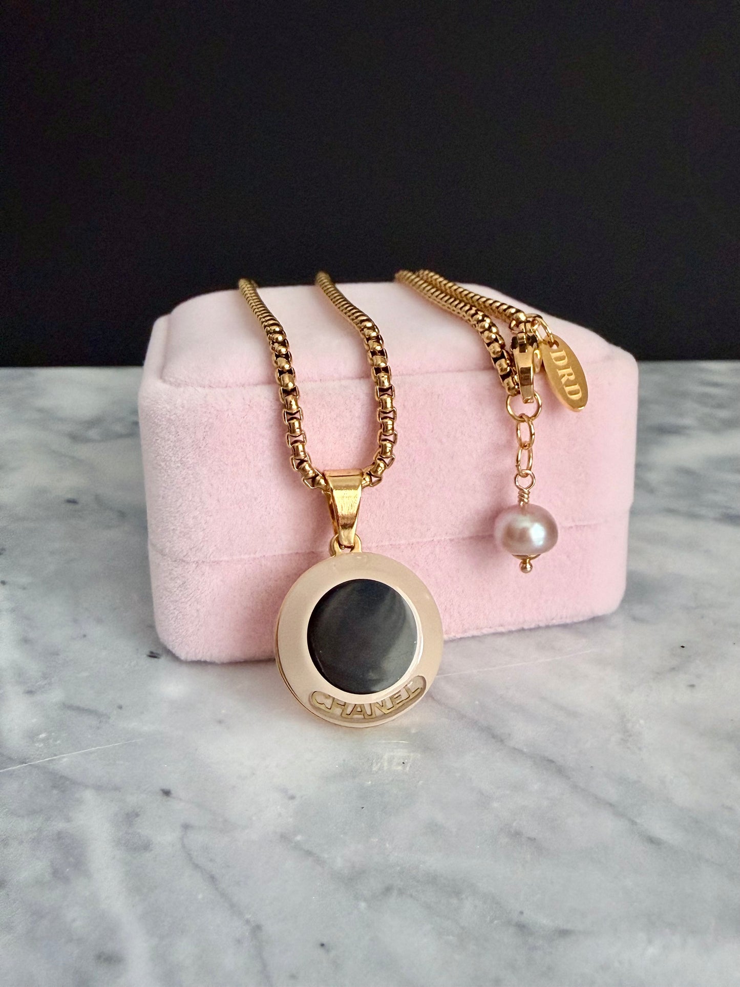 ✨Extremely rare Authentic Reworked gold Button Necklace