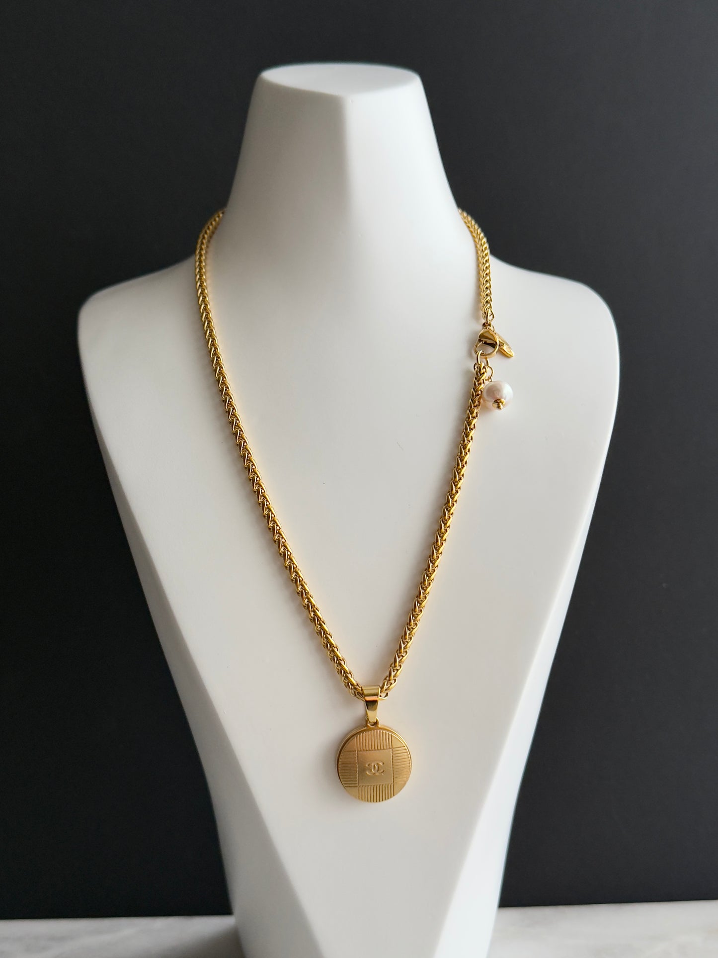 ✨Vintage Authentic reworked Gold button Necklace