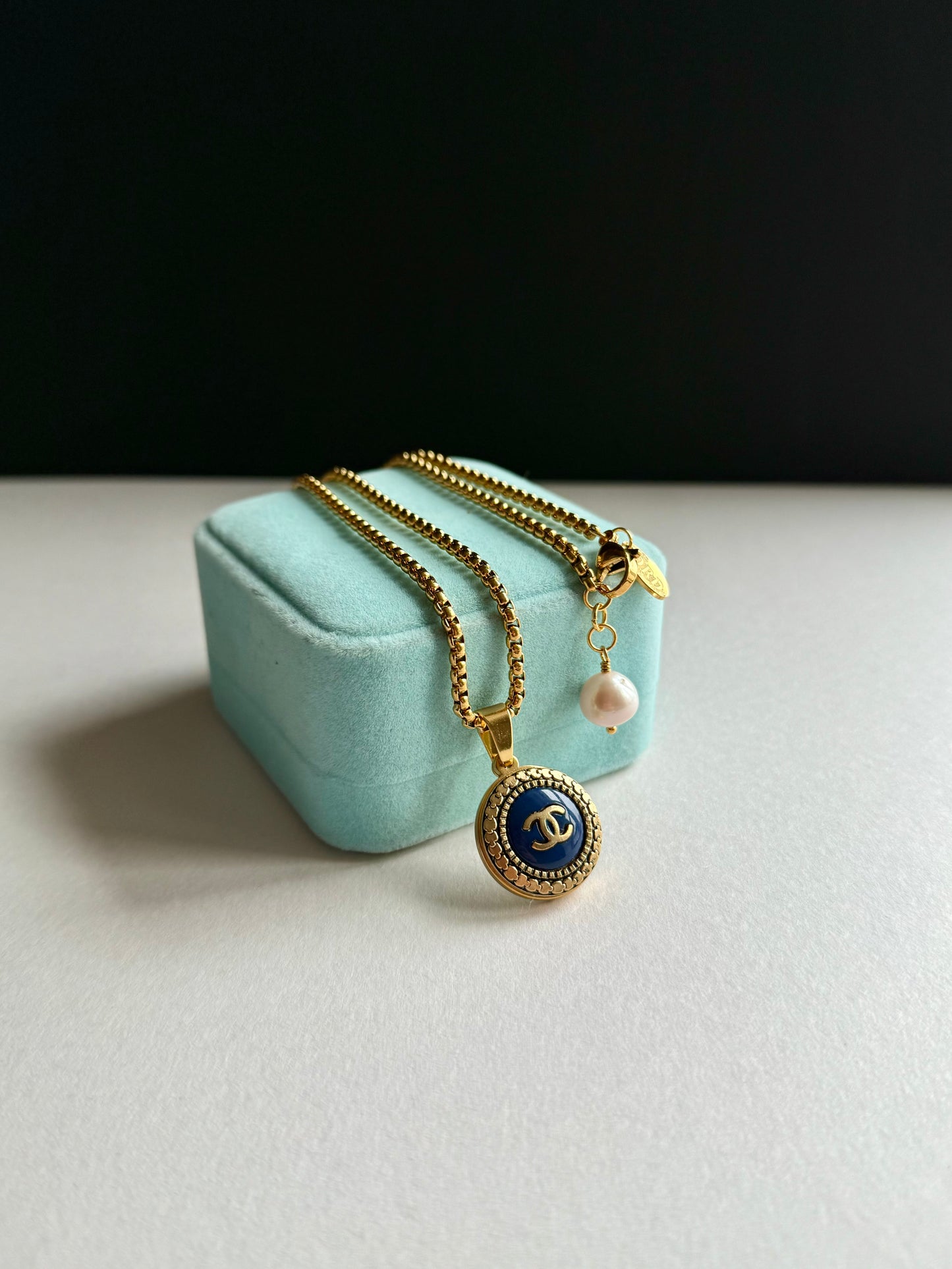 💙 reworked blue enamel button necklace