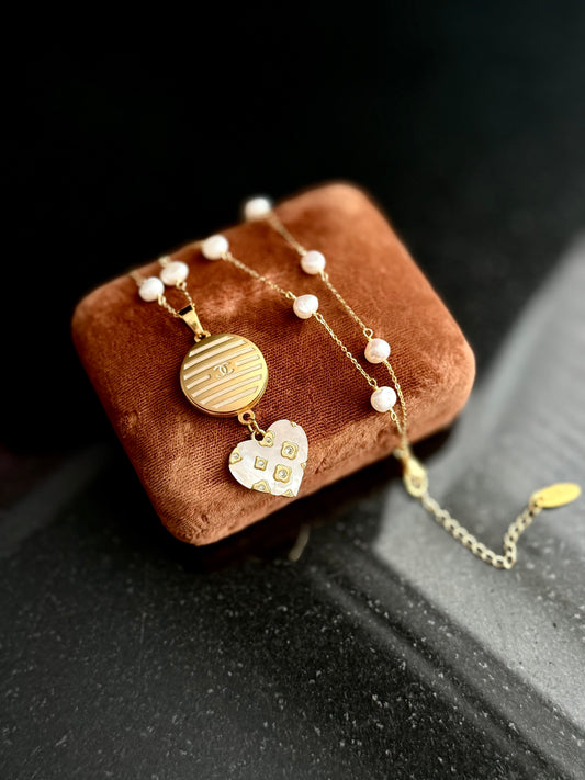 🤍 One of a kind delicate Authentic Reworked button necklace