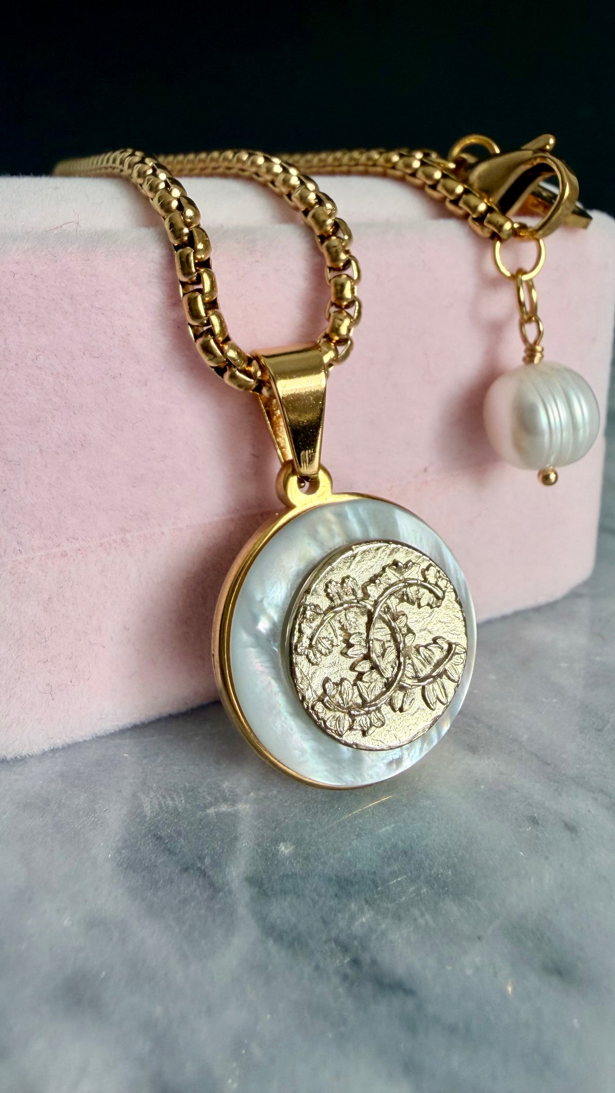 ✨ SUPER RARE MOTHER OF PEARL and MODERM Authentic reworked Gold button Necklace