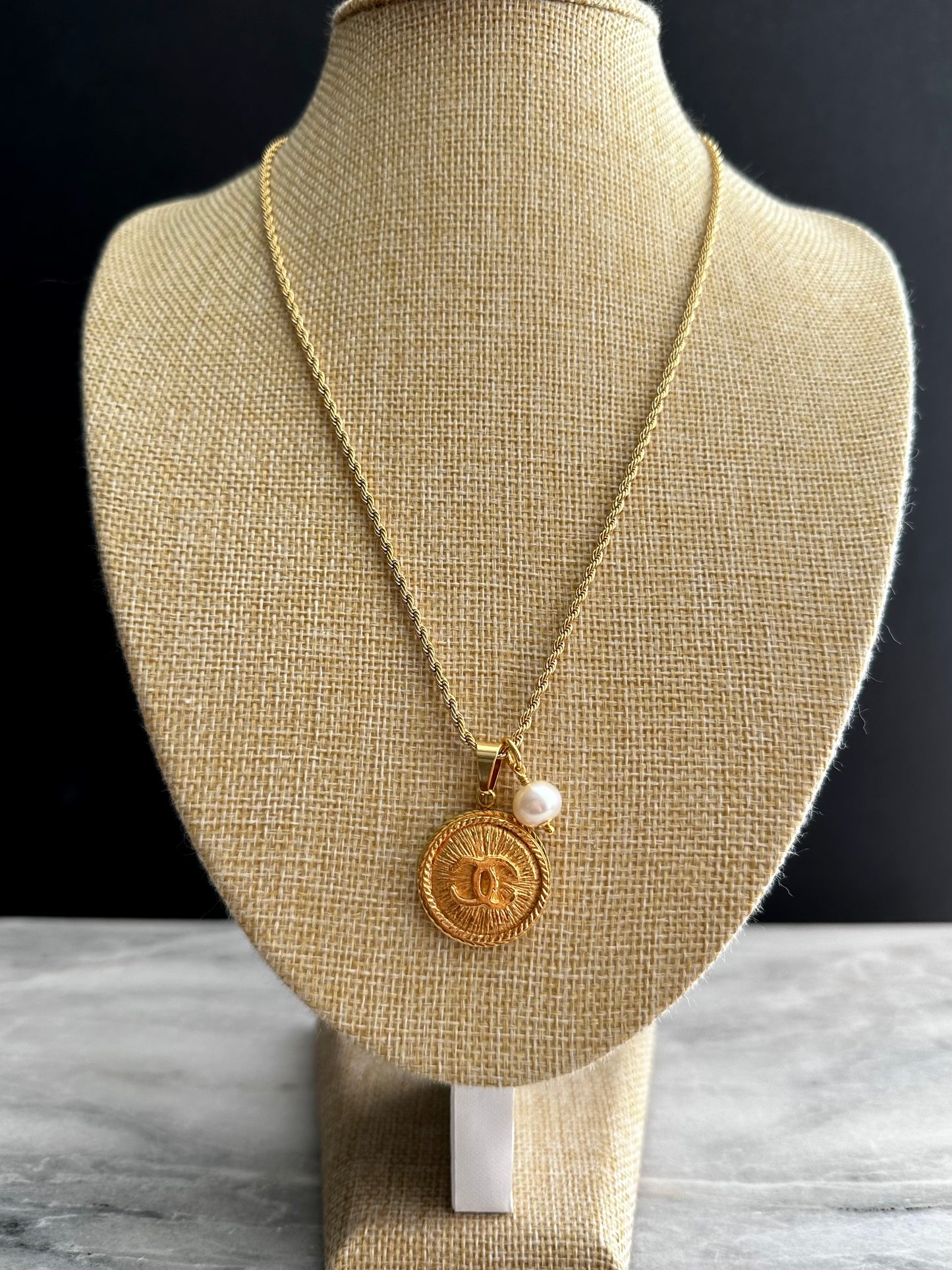 ✨ HUGE SUPER RARE Large Vintage Authentic reworked Gold button Necklace