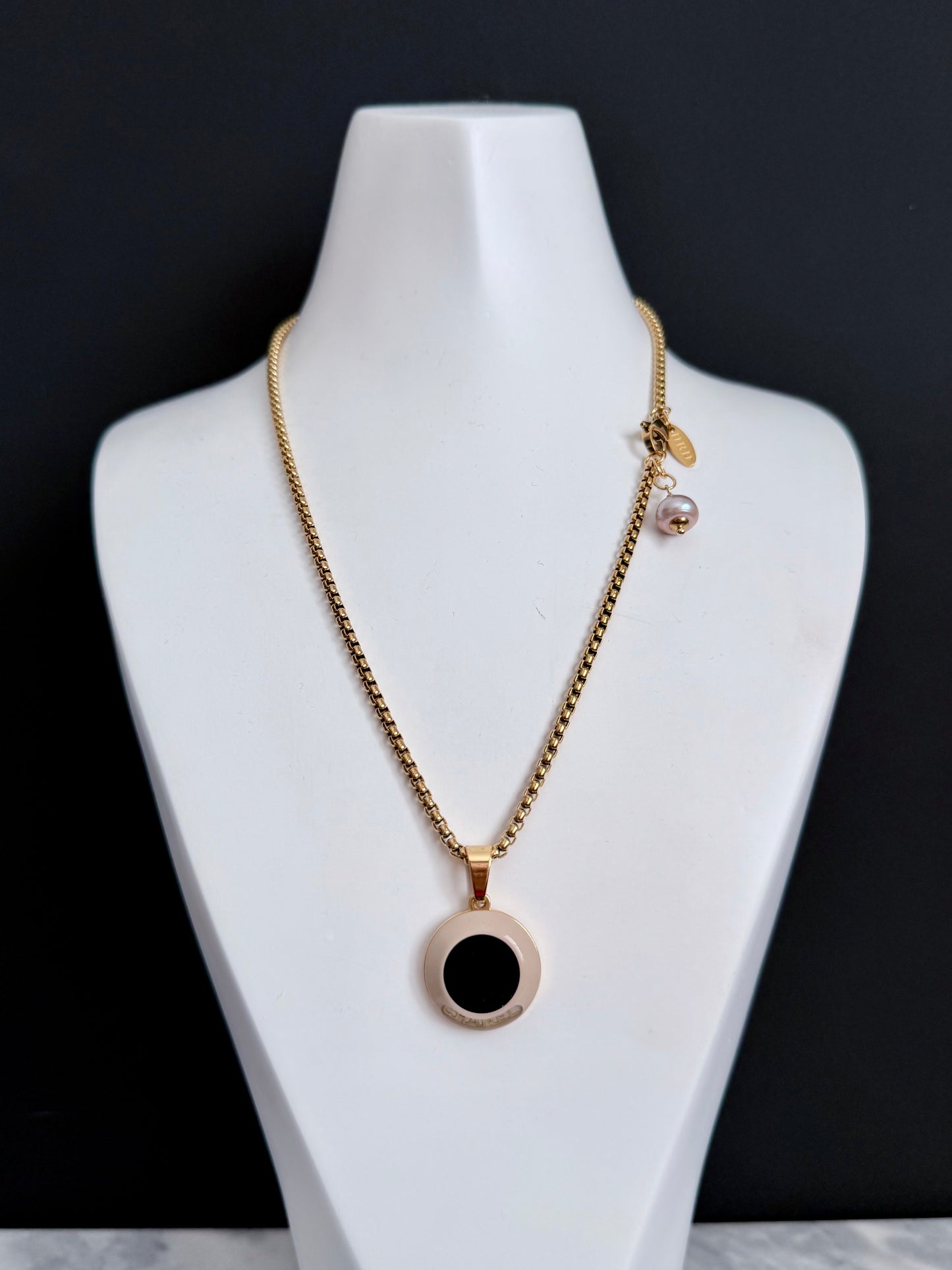 ✨Extremely rare Authentic Reworked gold Button Necklace