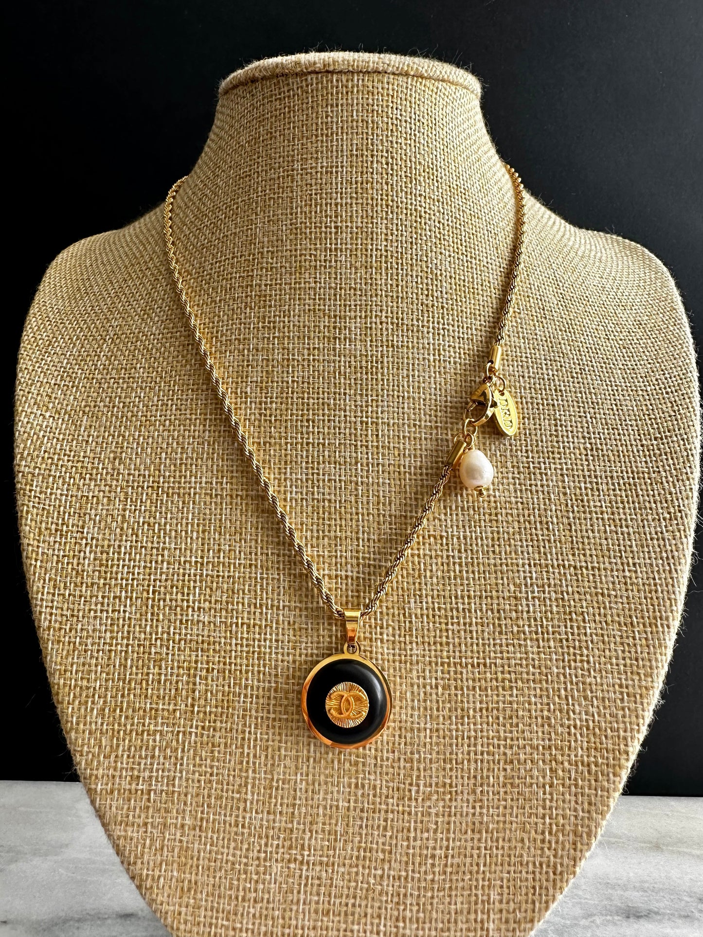 🖤 reworked Authentic black vintage button necklace