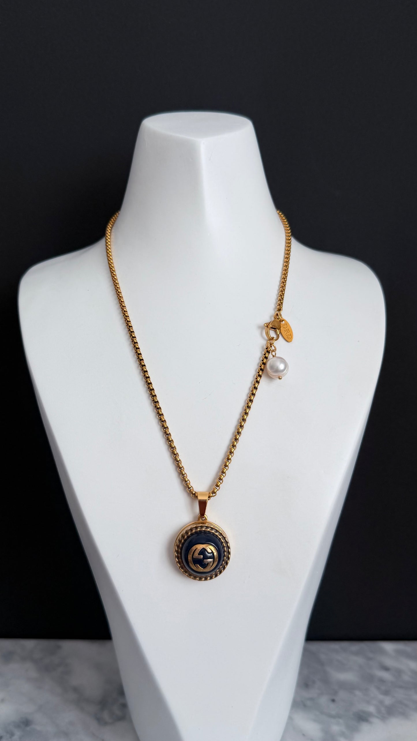 Vintage Gold Gucci charm chain necklace • high quality
