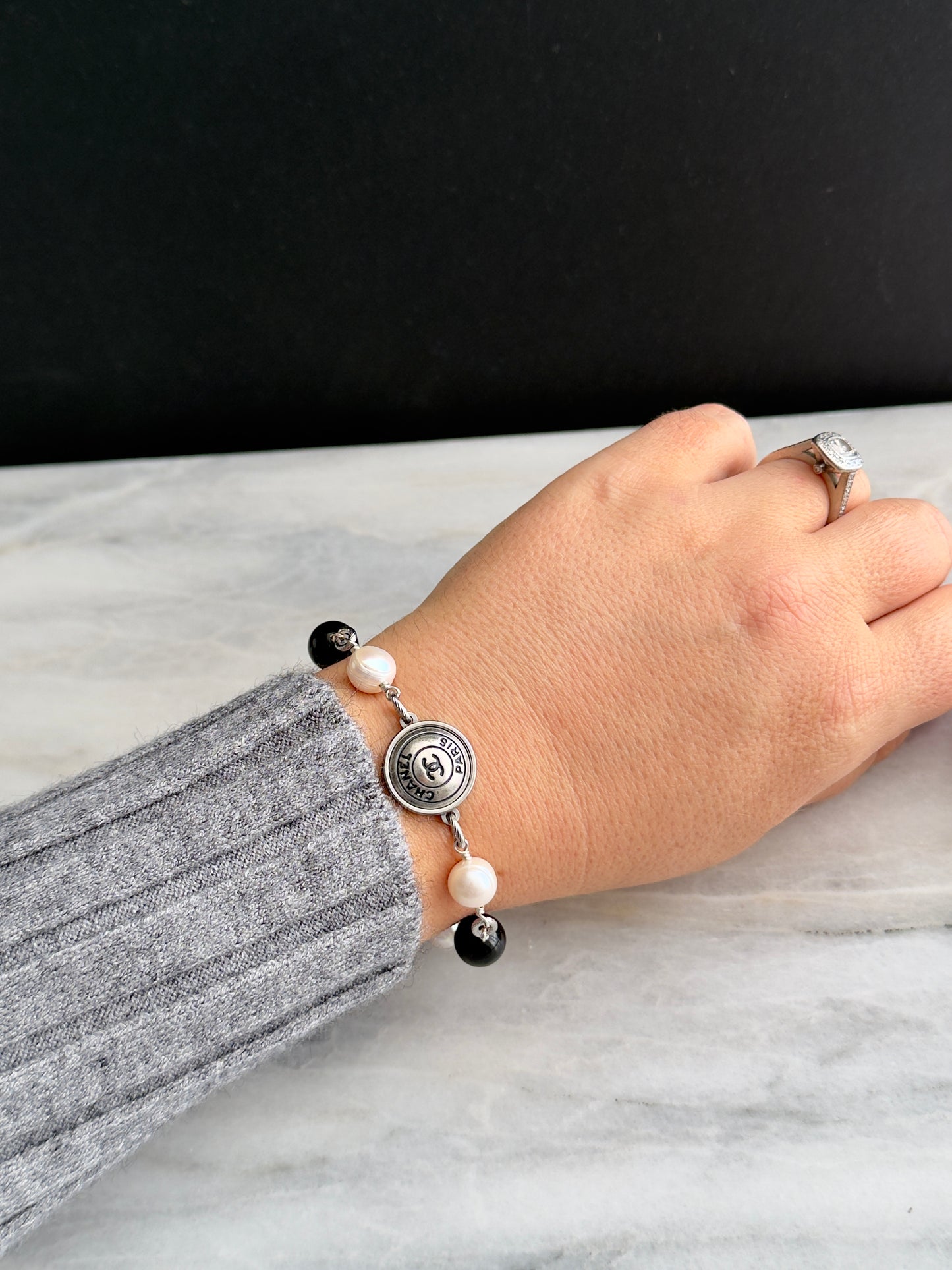 Silver small Authentic Reworked button bracelet with onyx and pearls 🖤