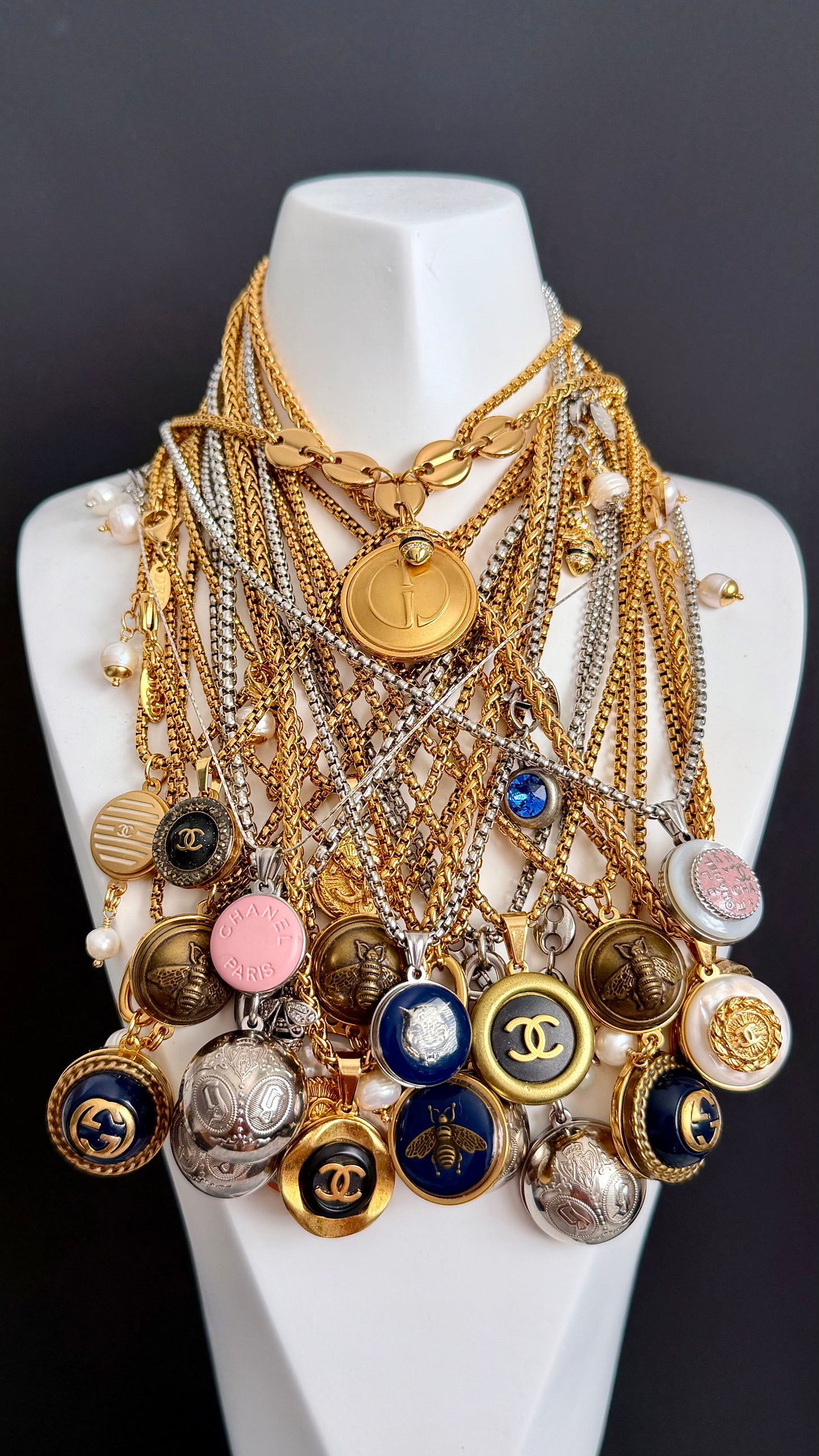 🐝 Antique Gold Vintage Gucci charm chain necklace • high quality