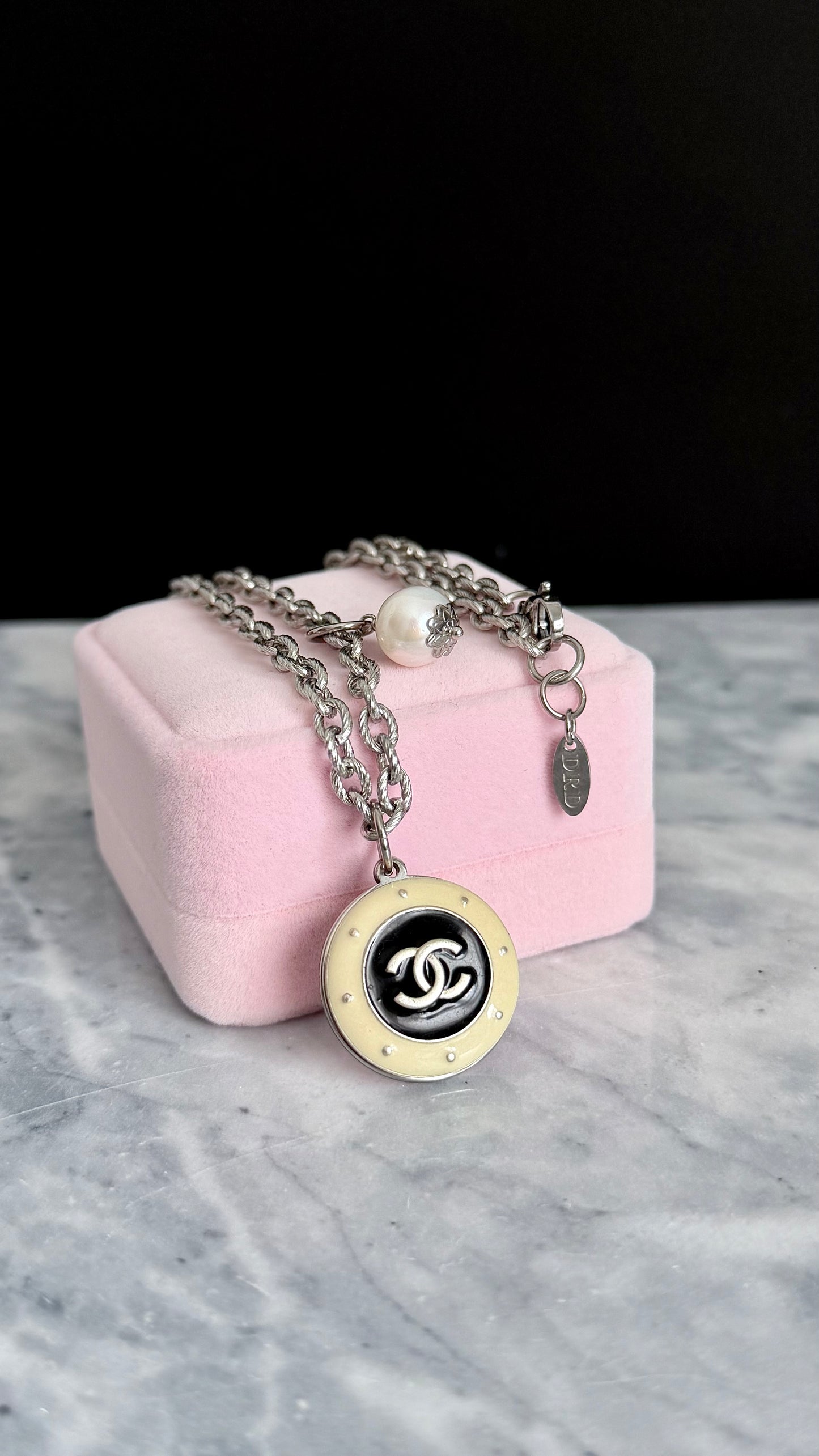 🖤 LARGE Authentic Reworked Button Necklace