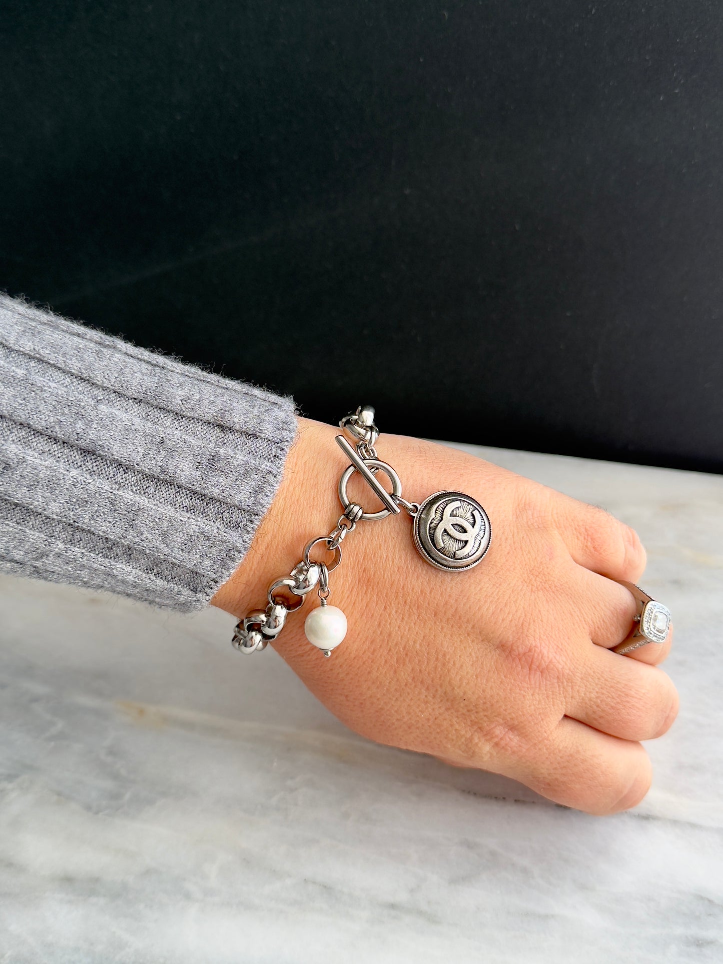 ✨ONE OF A KIND silver reworked button bracelet • rolo chain