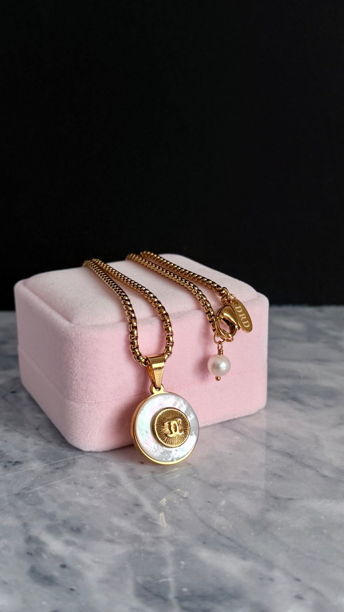 ✨ SUPER RARE MOTHER OF PEARL and Vintage Authentic reworked Gold button Necklace