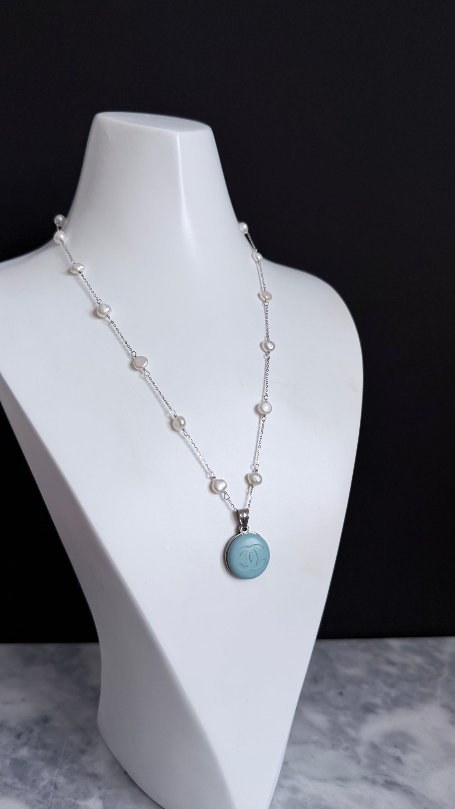 🩵 One of a kind delicate Authentic Reworked button necklace