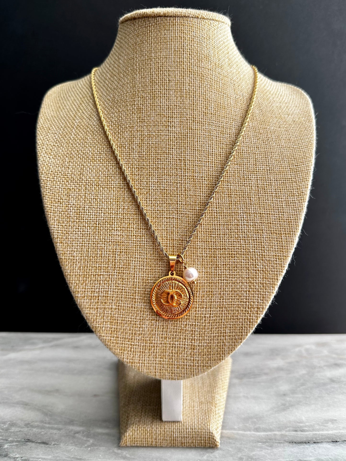 ✨ HUGE SUPER RARE Large Vintage Authentic reworked Gold button Necklace