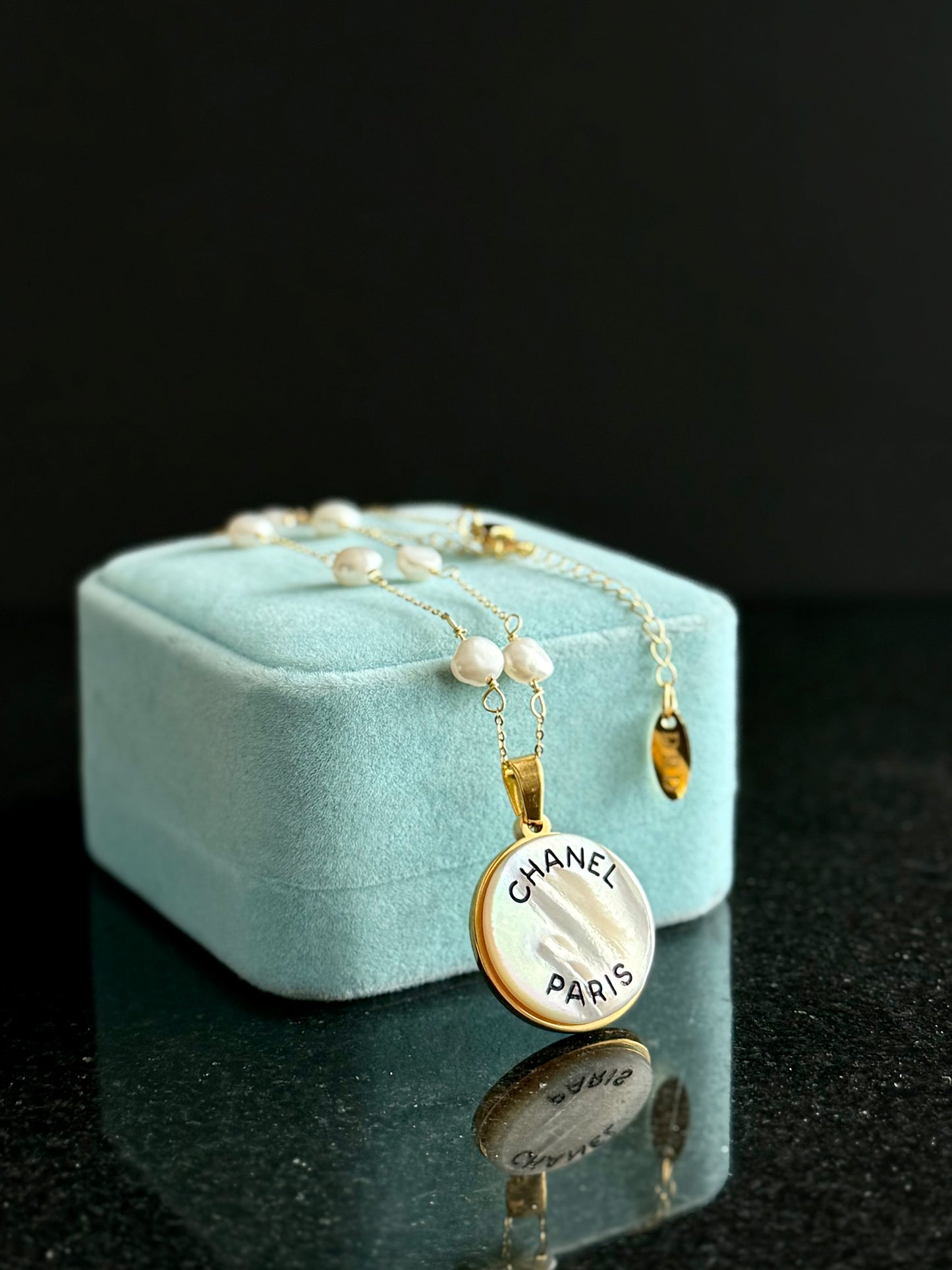 🤍 One of a kind delicate Authentic Reworked button necklace