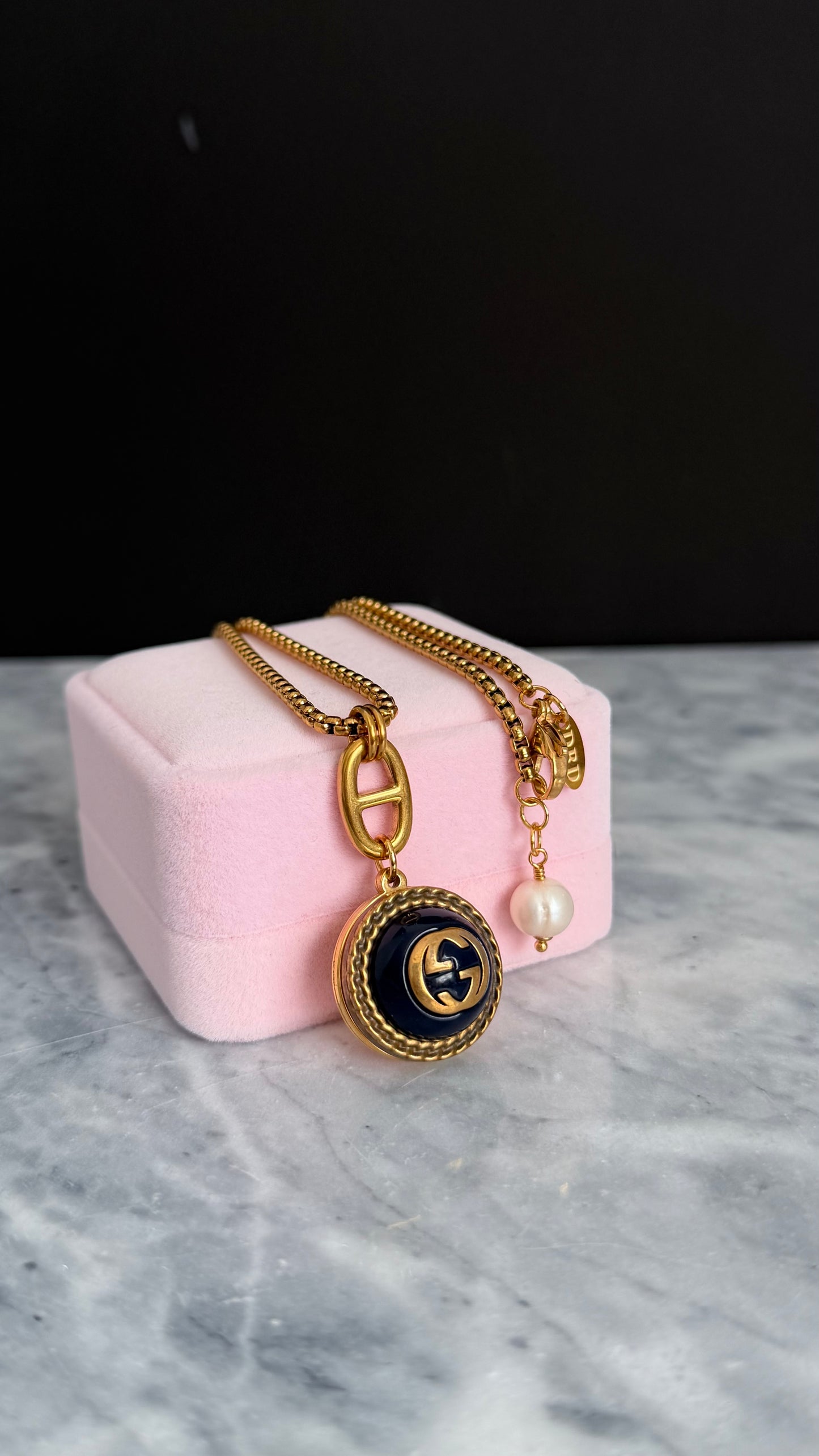 Vintage Gold Gucci charm chain necklace • extremely rare