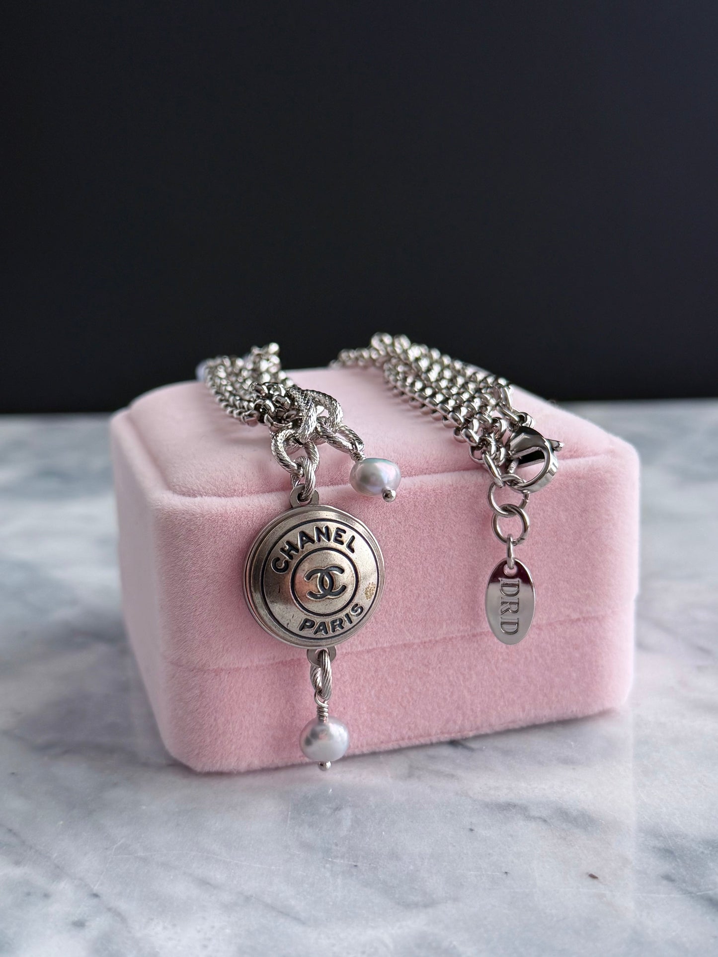 ✨ Extremely rare Authentic Reworked silver Button Necklace