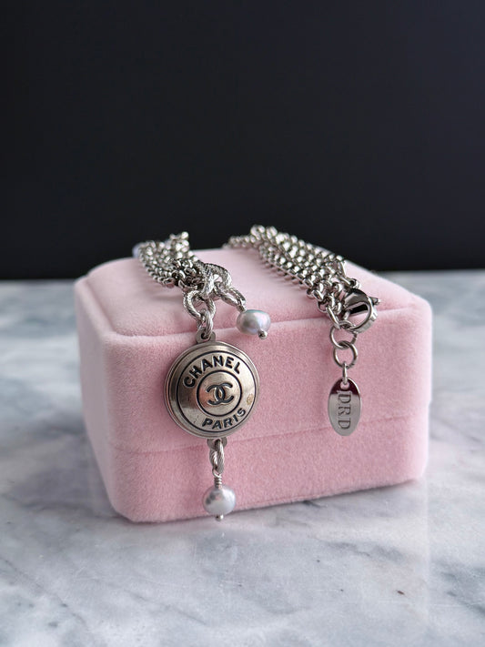 ✨ Extremely rare Authentic Reworked silver Button Necklace