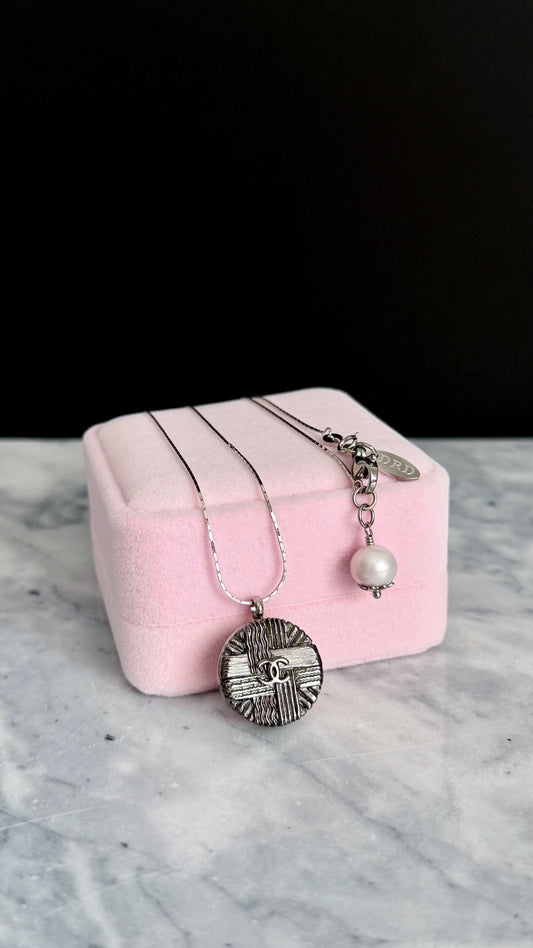 🖤 Reworked Authentic sterling silver button necklace with sterling silver chain