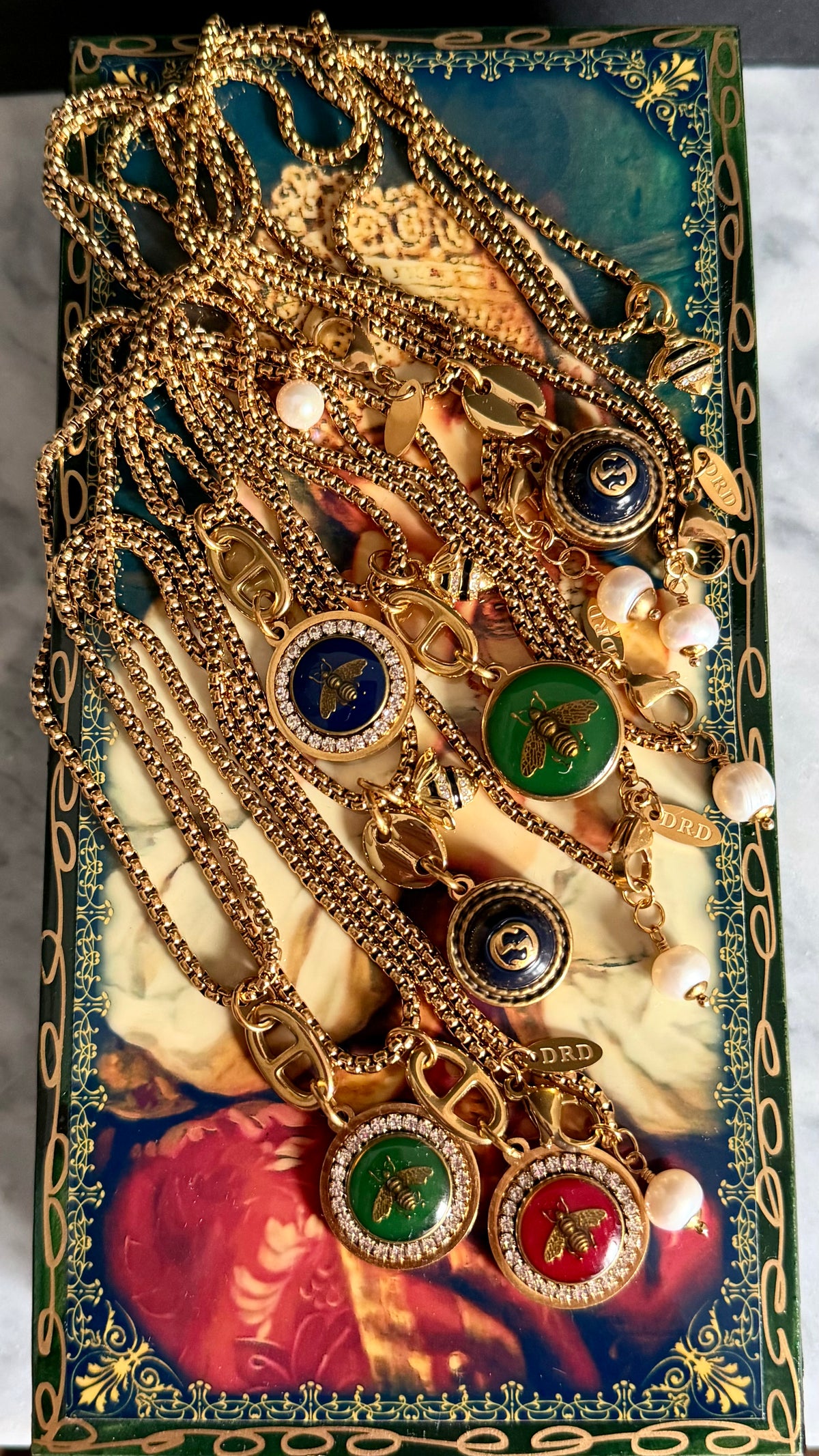✨🐝 Vintage Gold Gucci charm chain necklace • extremely rare ✨