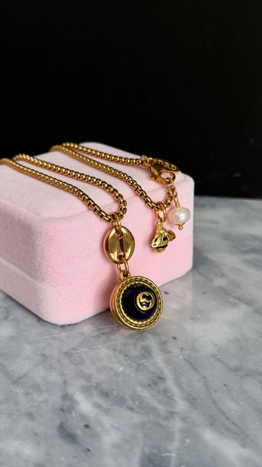 ✨🐝 Vintage Gold Gucci charm chain necklace • extremely rare ✨