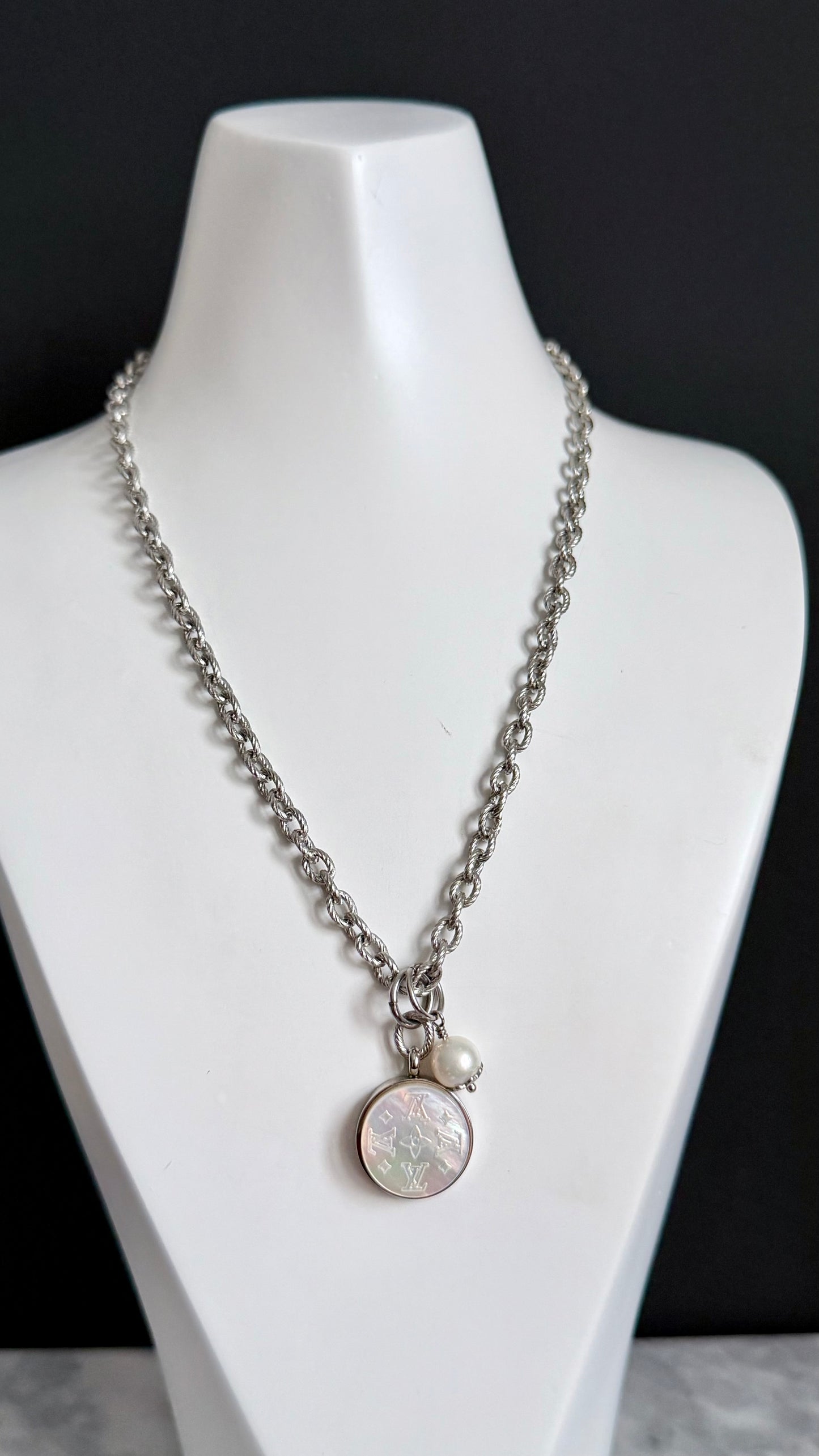 🖤 Authentic Reworked LV Button Necklace