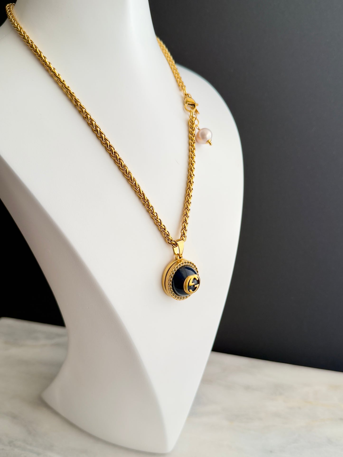 Antique Gold reworked Gucci button necklace • high quality