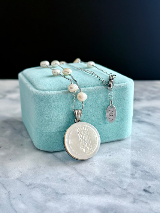 🤍 One of a kind Authentic YSL Reworked button pearl necklace -