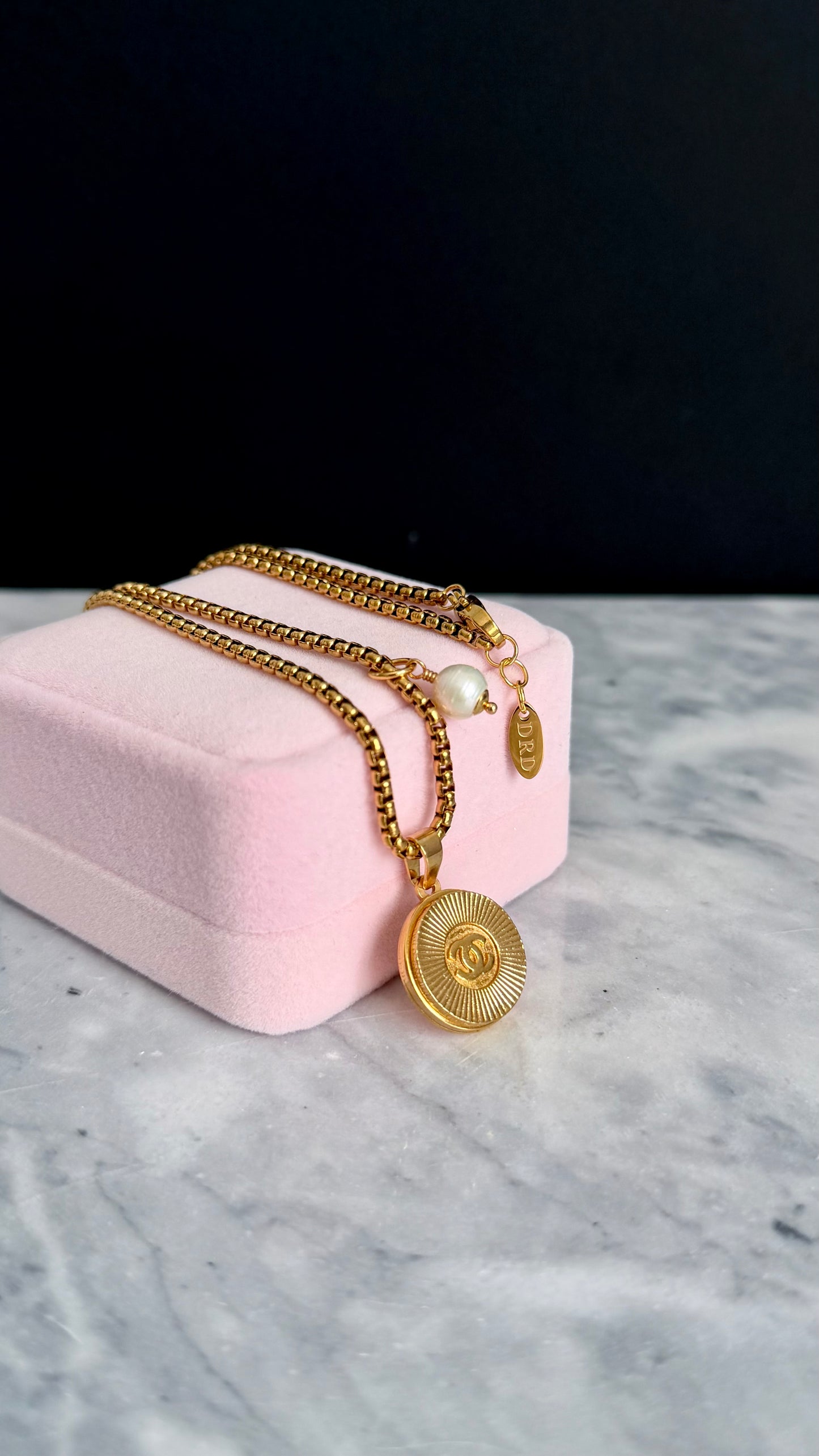 ❤️ EXTREMELY RARE reworked button necklace