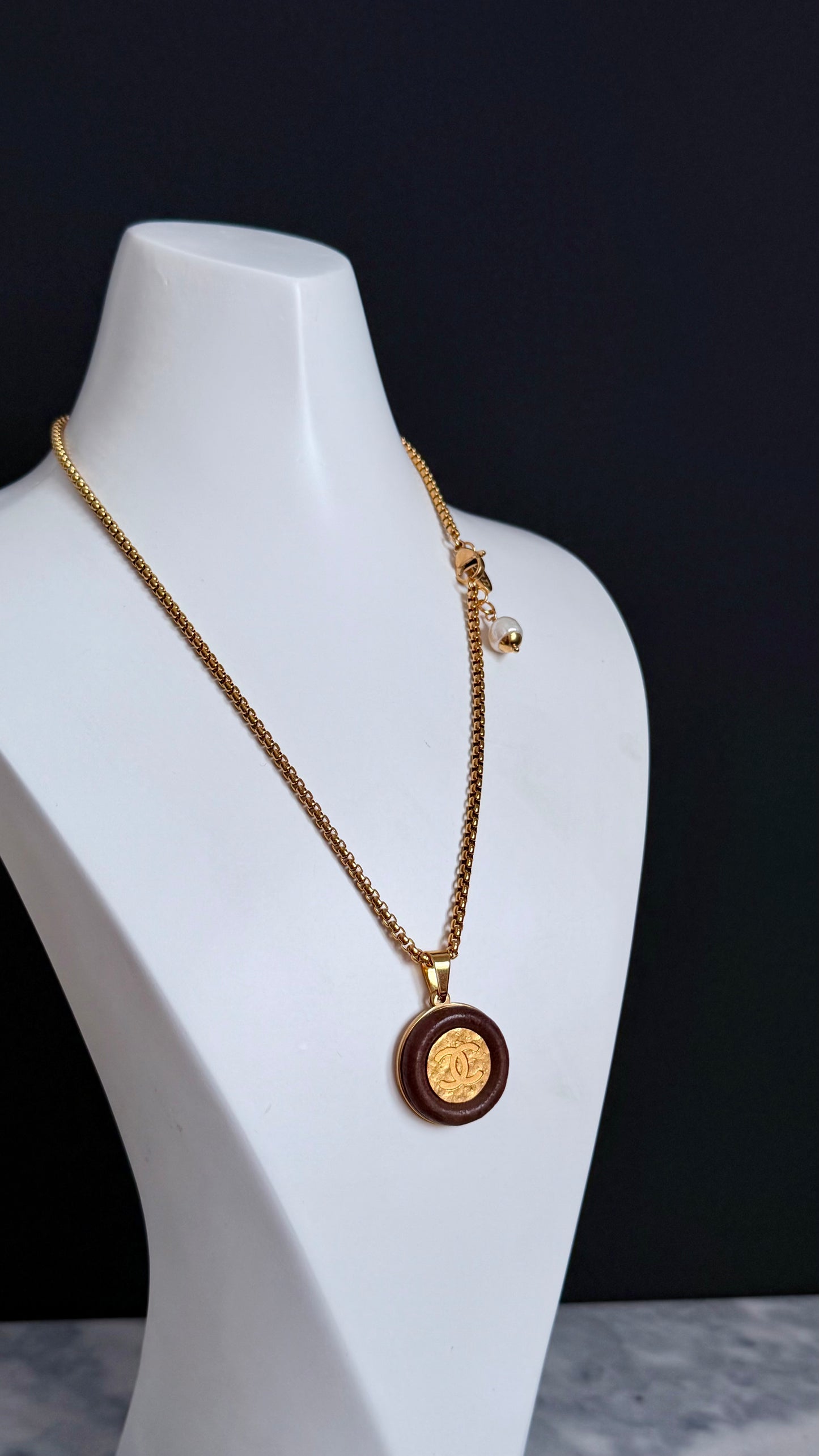🤎 LARGE EXTREMELY RARE reworked button necklace