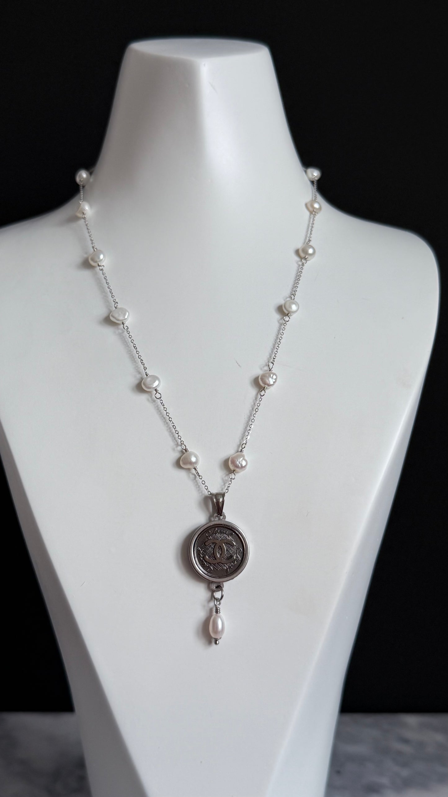 🖤 One of a kind delicate Authentic Reworked button necklace