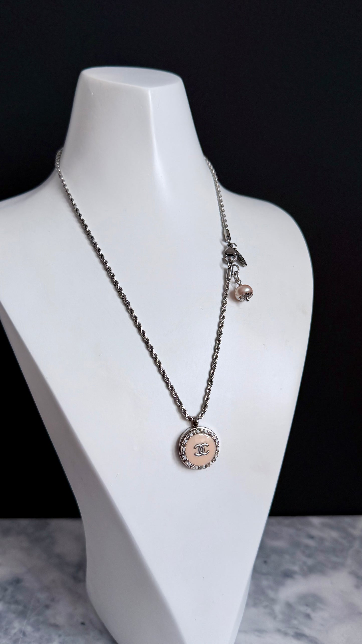 🤍 Reworked Authentic sterling silver button necklace with sterling silver chain