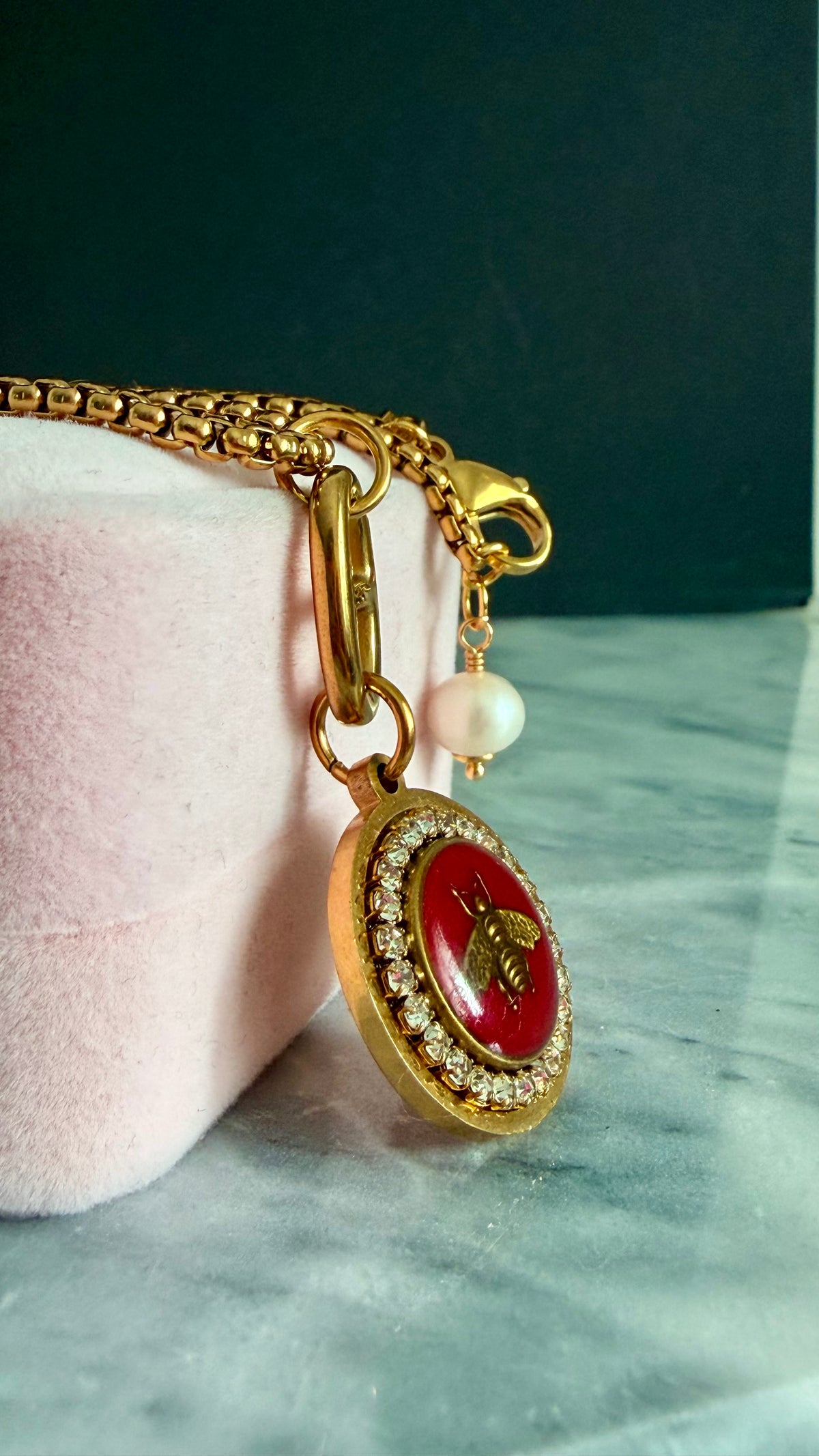 ✨🐝❤️Vintage Gold Gucci charm chain necklace • extremely rare ✨