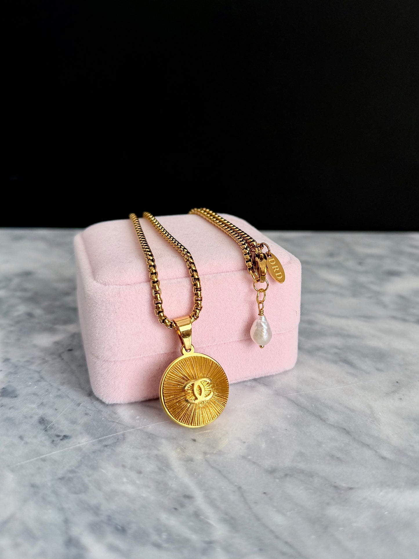 ✨Extremely rare Authentic Reworked gold Button Necklace