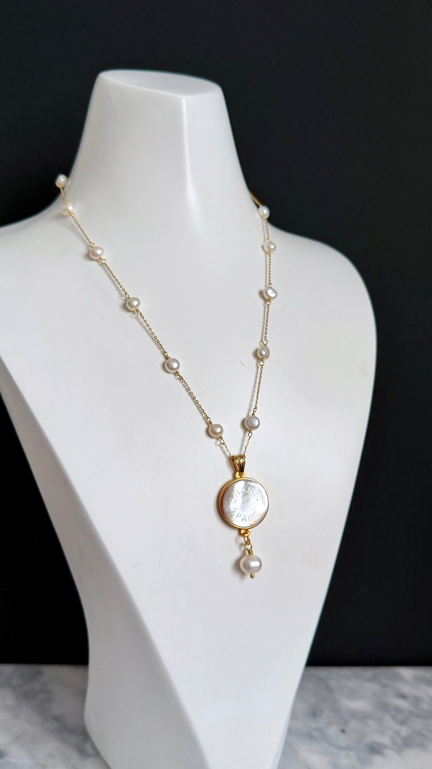 🤍 One of a kind delicate Authentic Reworked button necklace