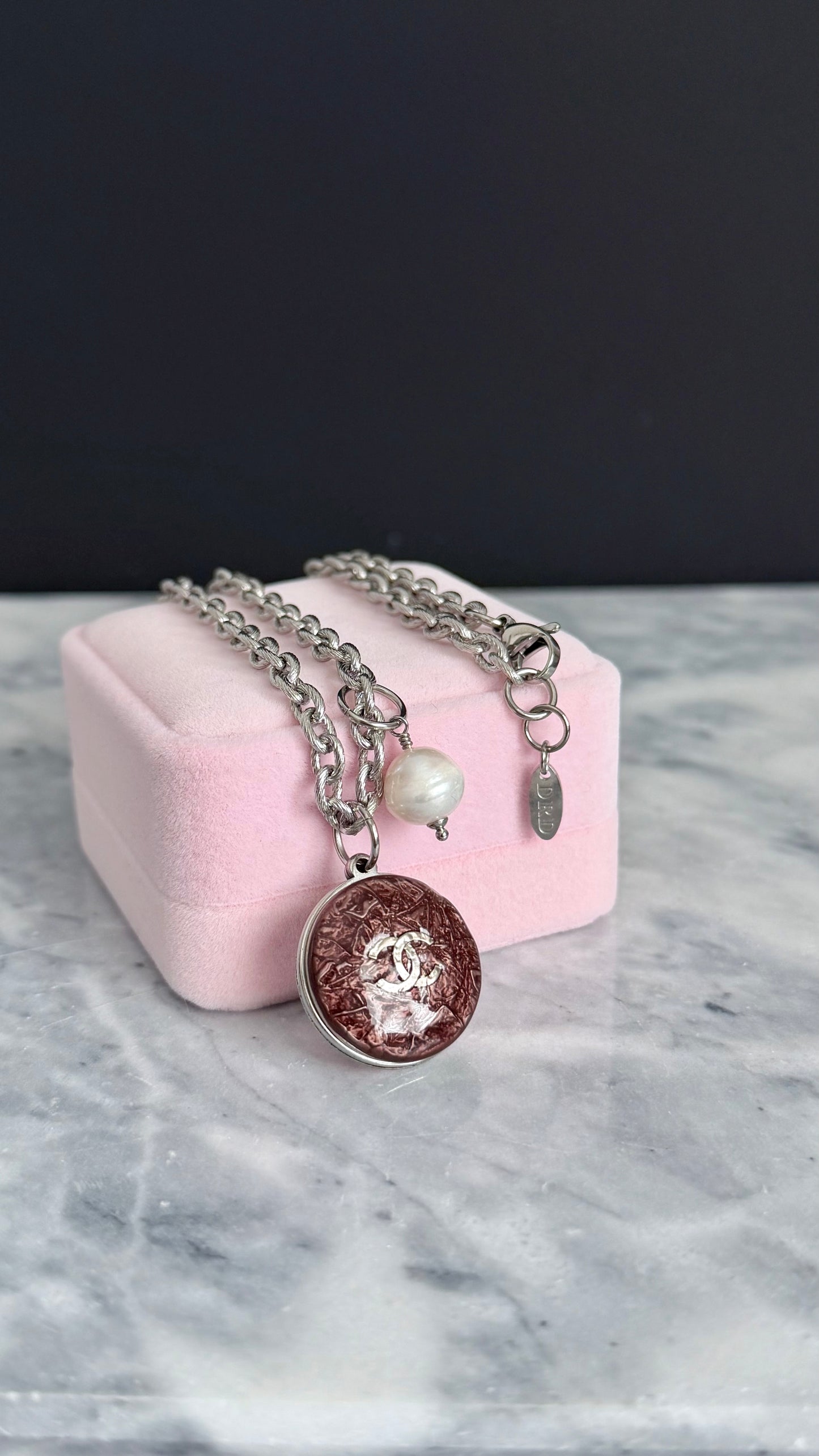 🖤 Authentic Reworked Button Necklace