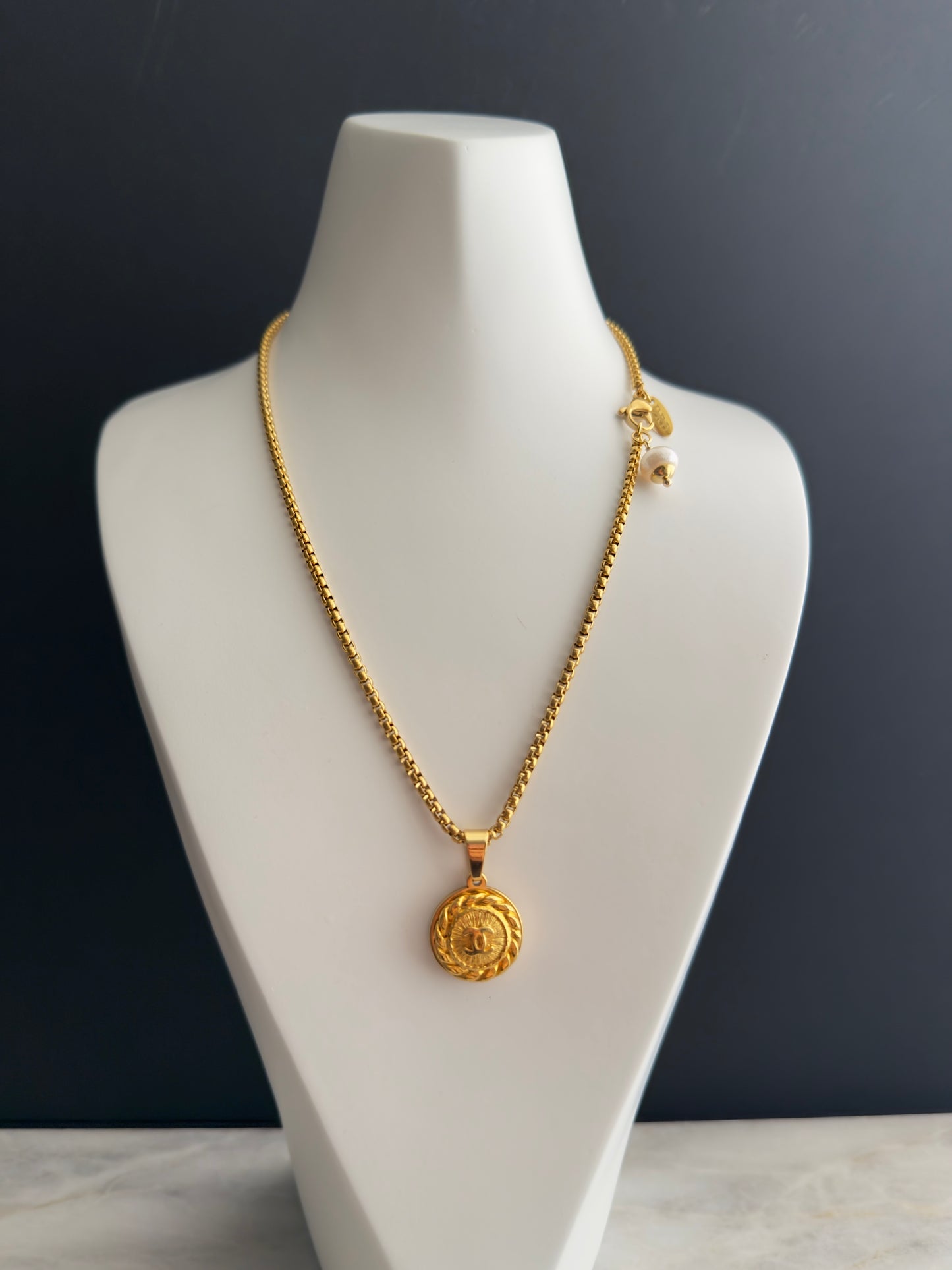 Extremely rare Vintage Authentic reworked Gold button Necklace