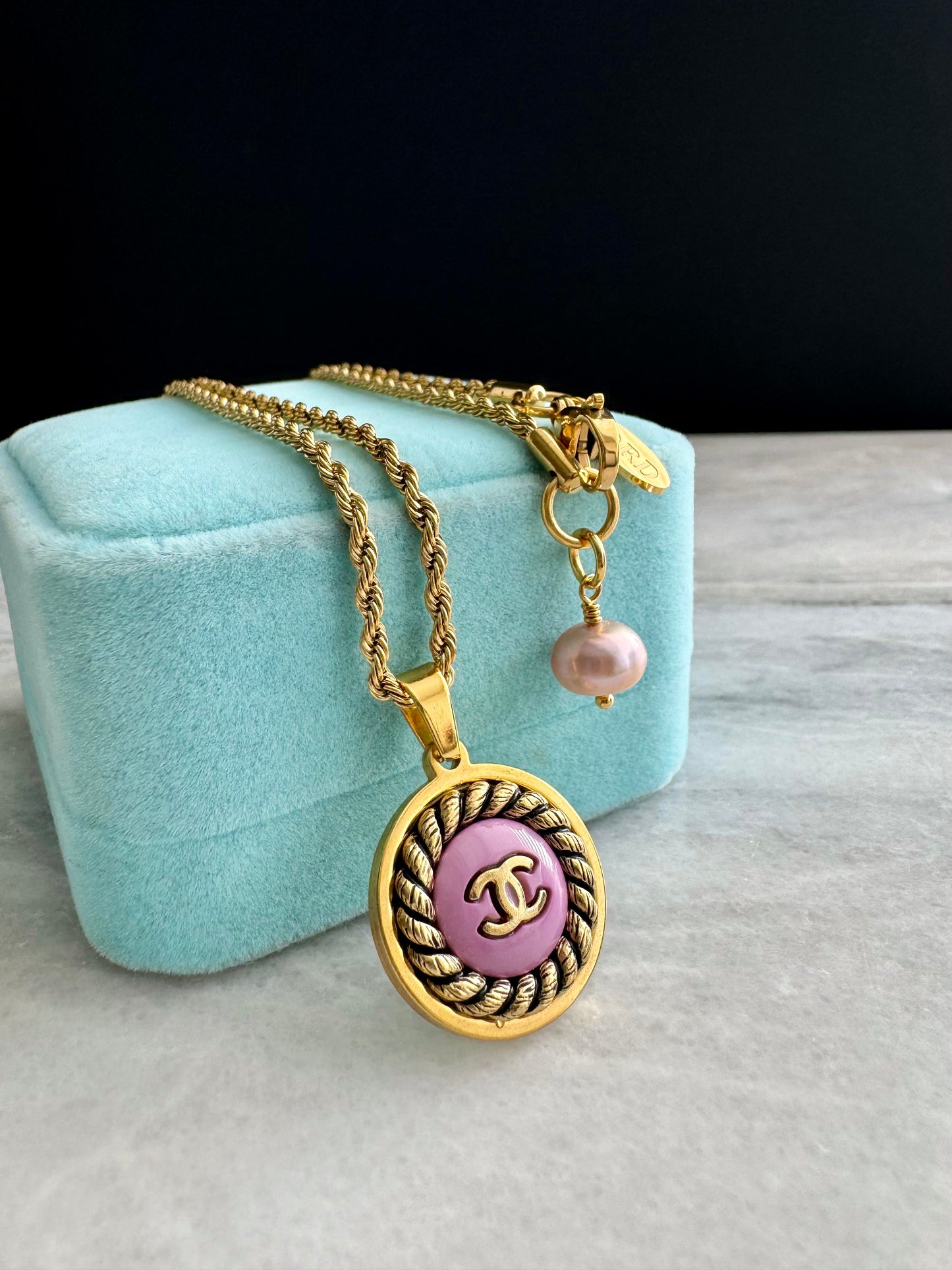 💜 reworked lilac enamel button necklace