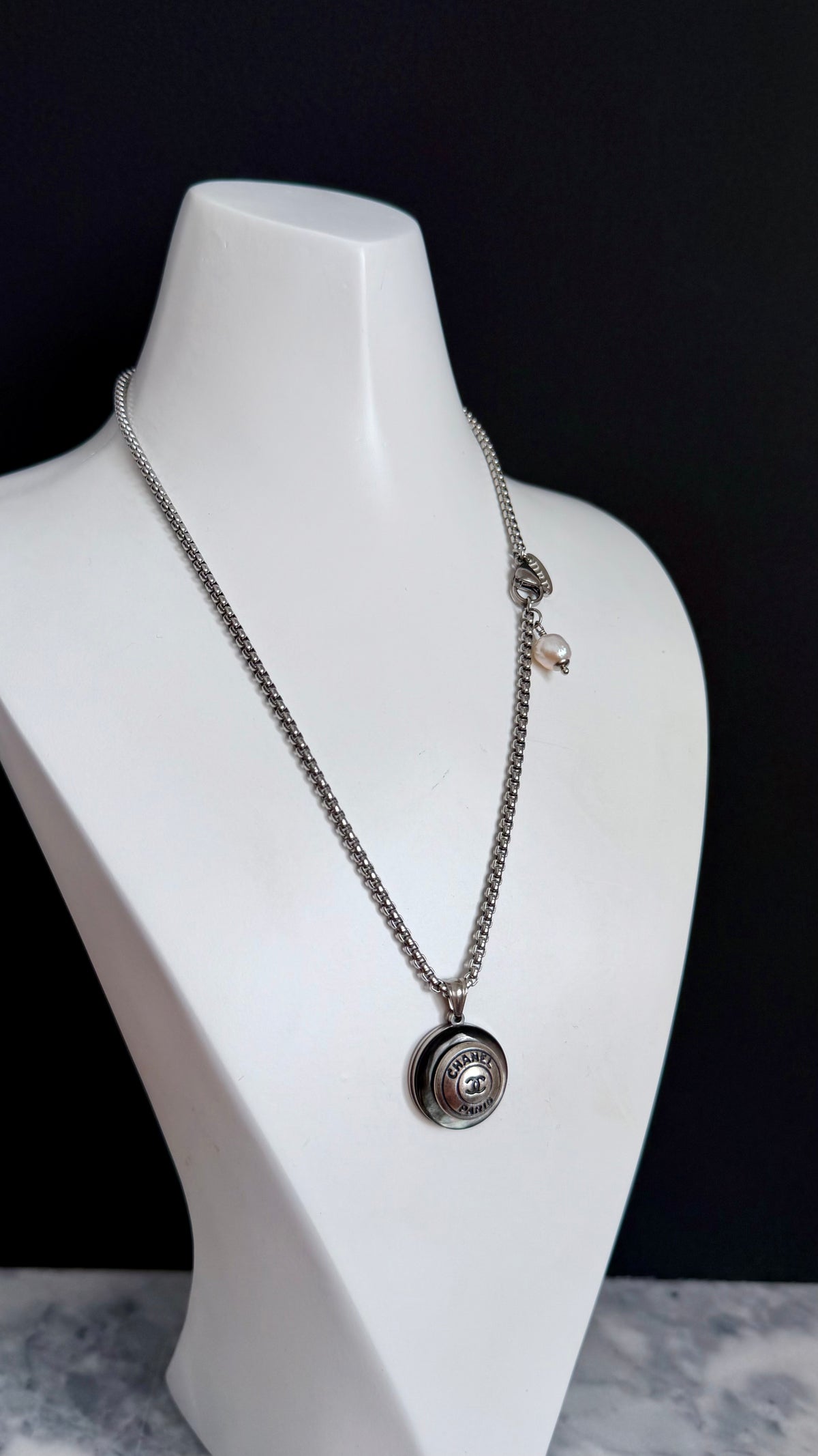 🖤 BLACK MOTHER OF PEARL One of a kind Authentic Reworked button necklace